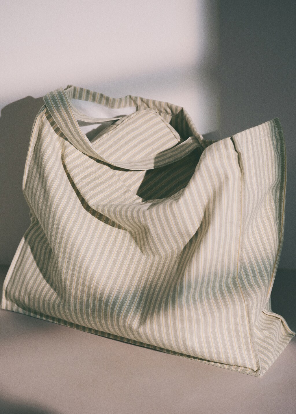 Mango tote new arrivals