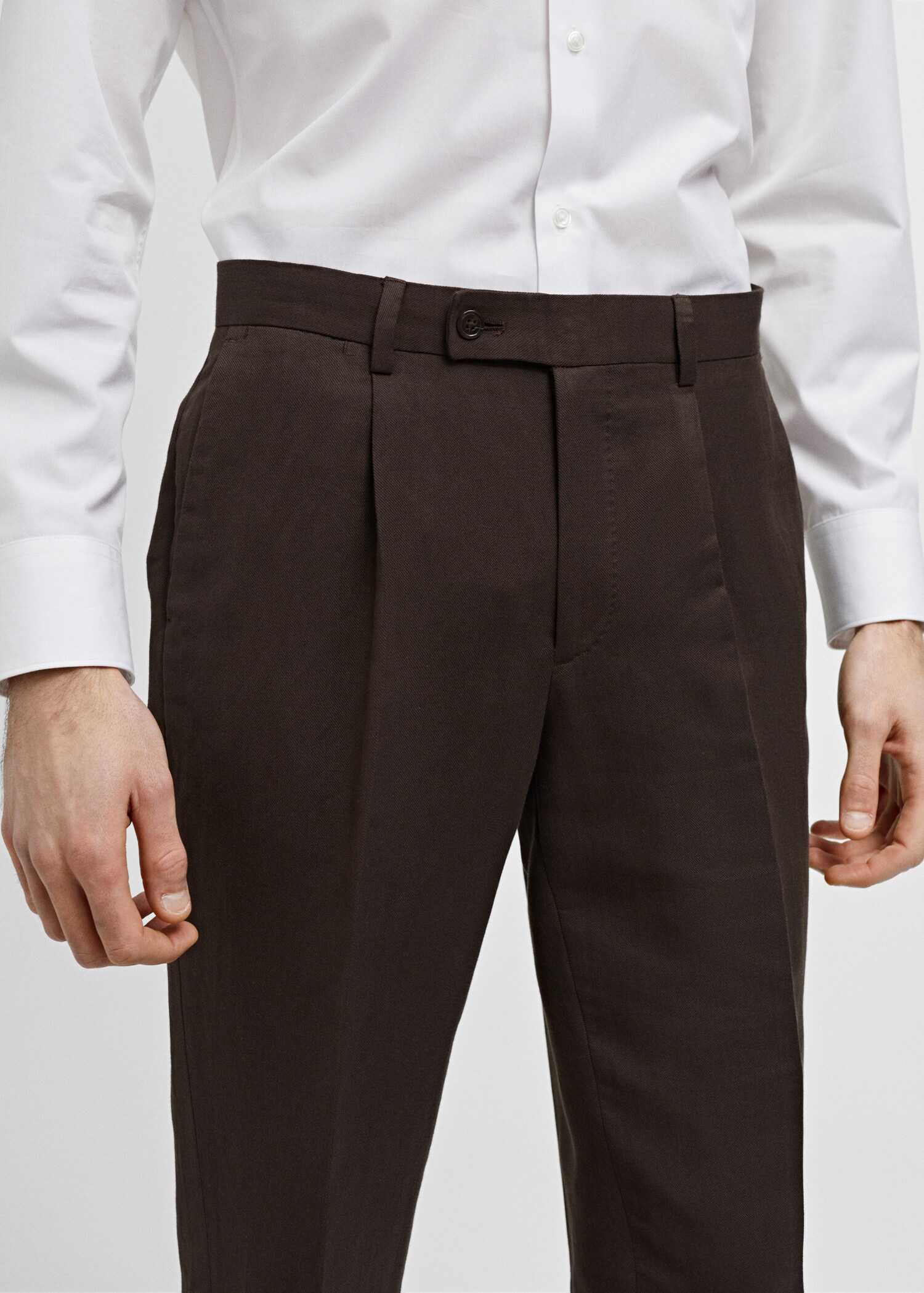 Slim-fit cotton and linen suit pants - Details of the article 1