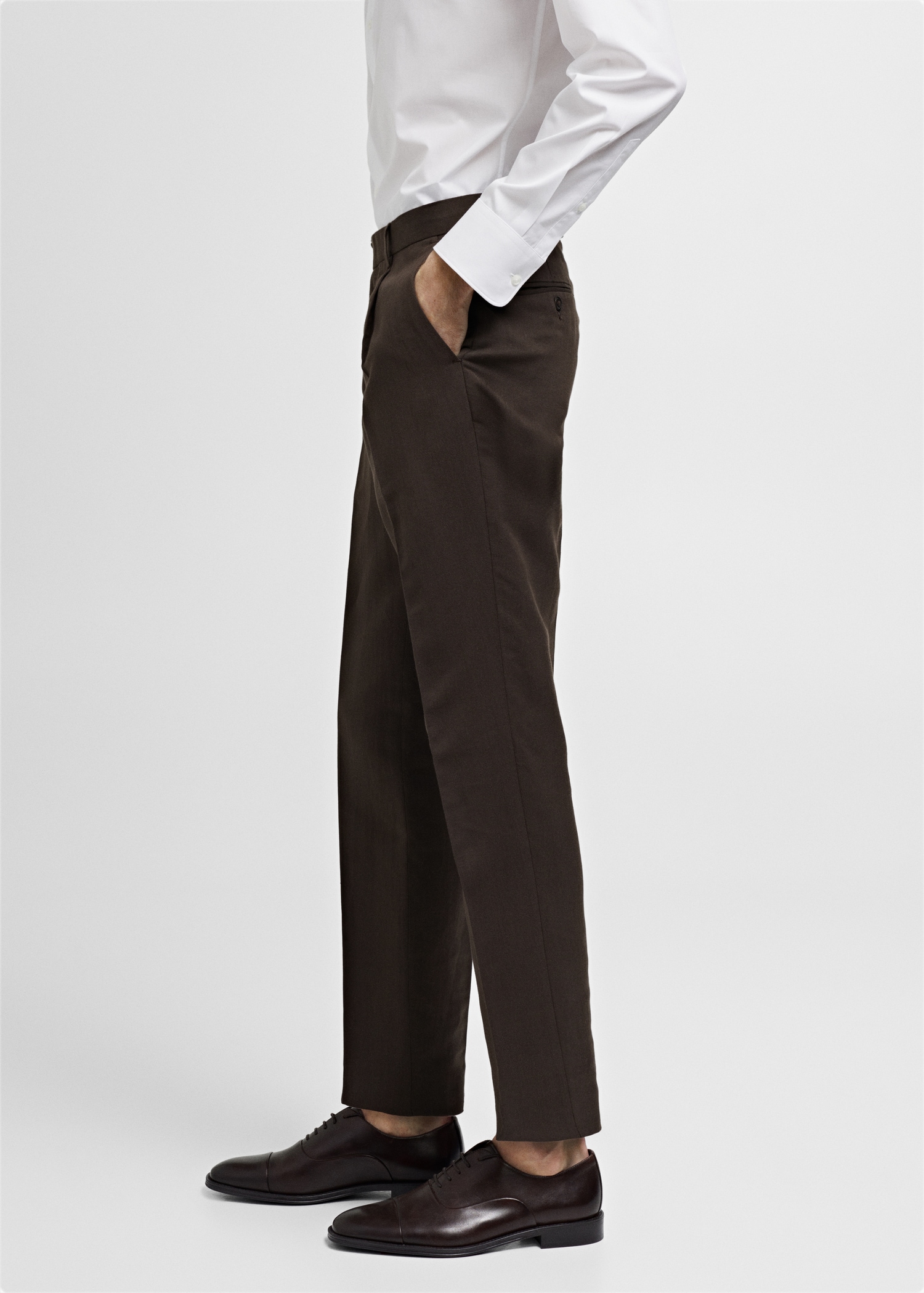 Slim-fit cotton and linen suit pants - Details of the article 2