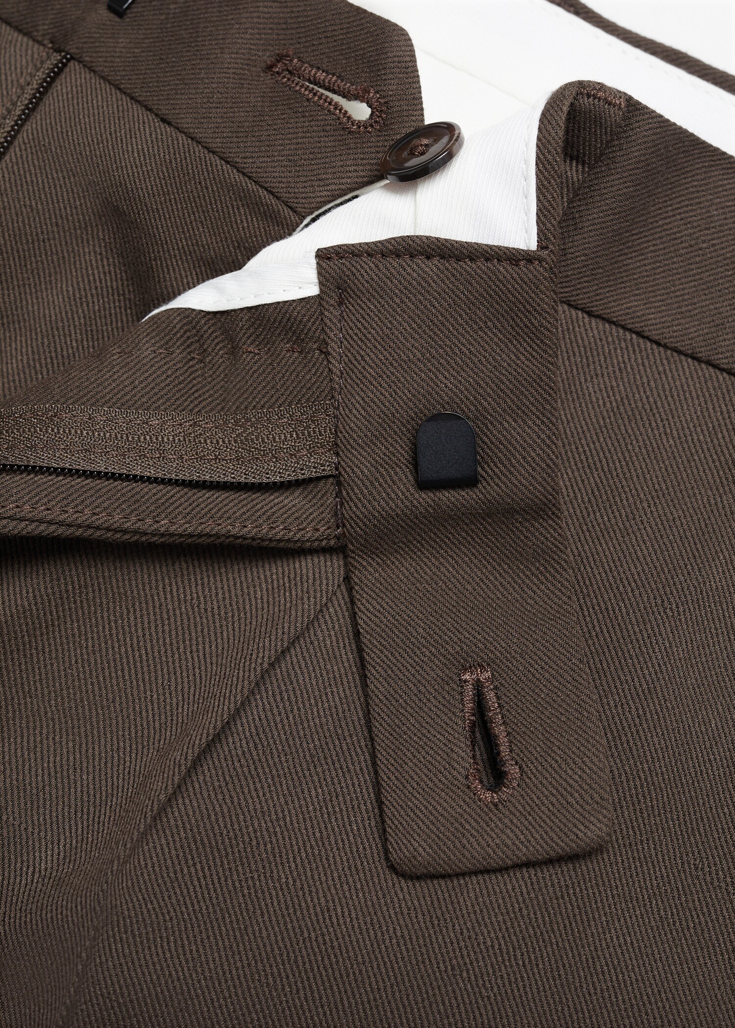 Slim-fit cotton and linen suit pants - Details of the article 8