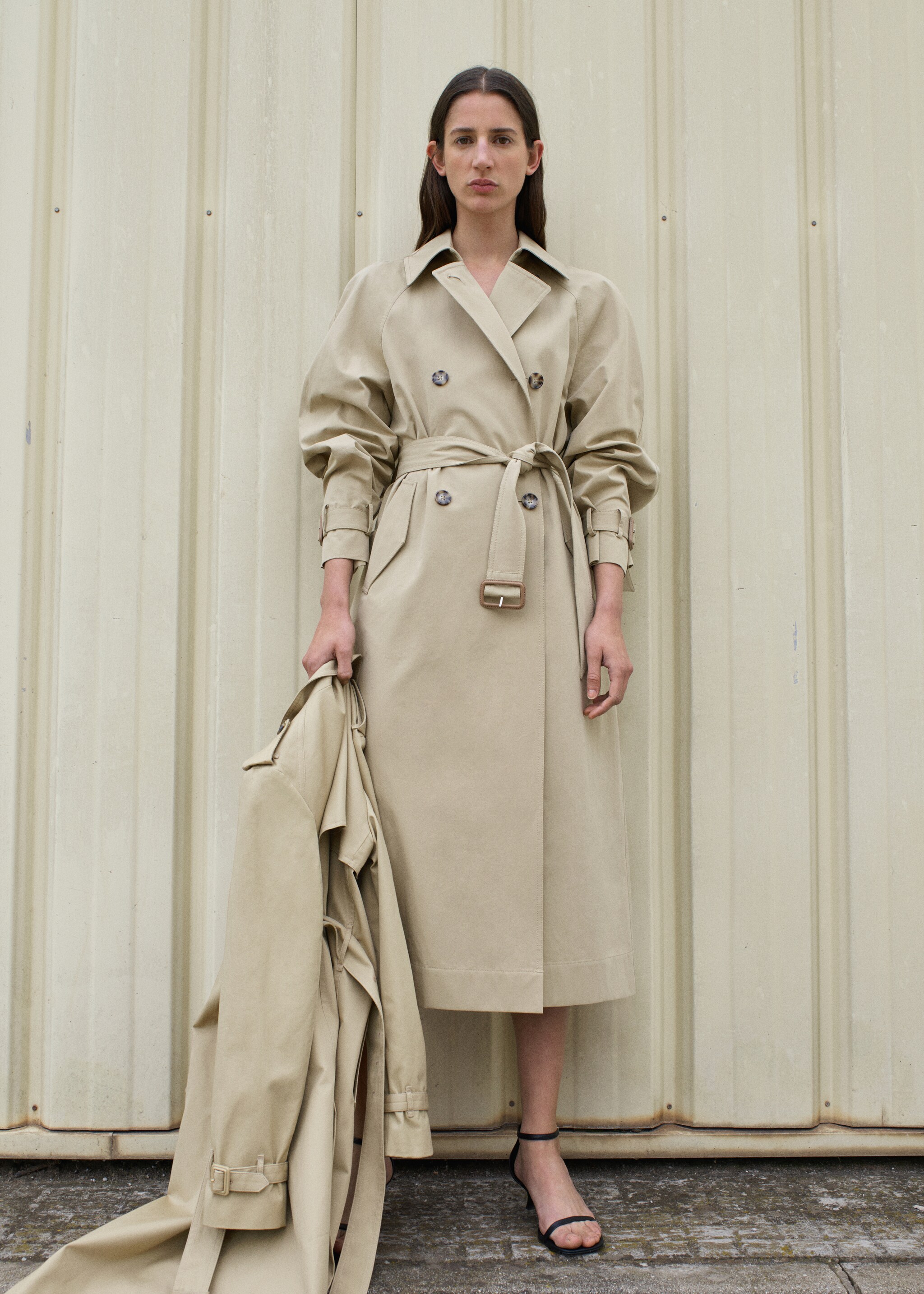 Double-breasted cotton trench coat - Details of the article 7