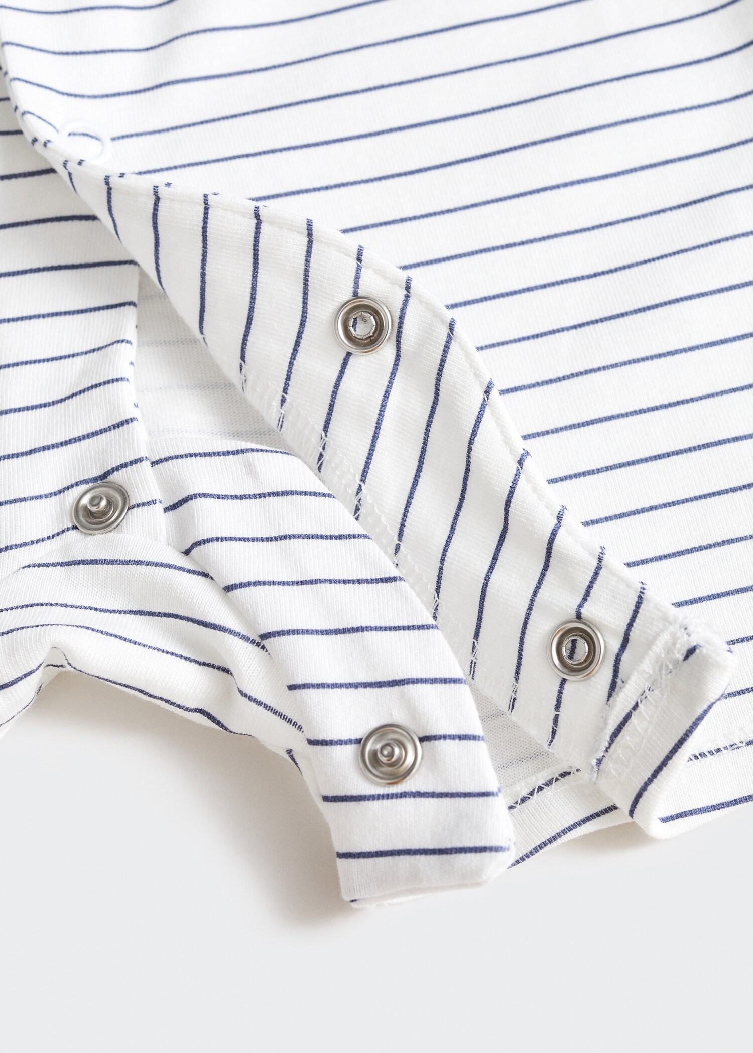 Striped bodysuit pyjamas - Details of the article 8