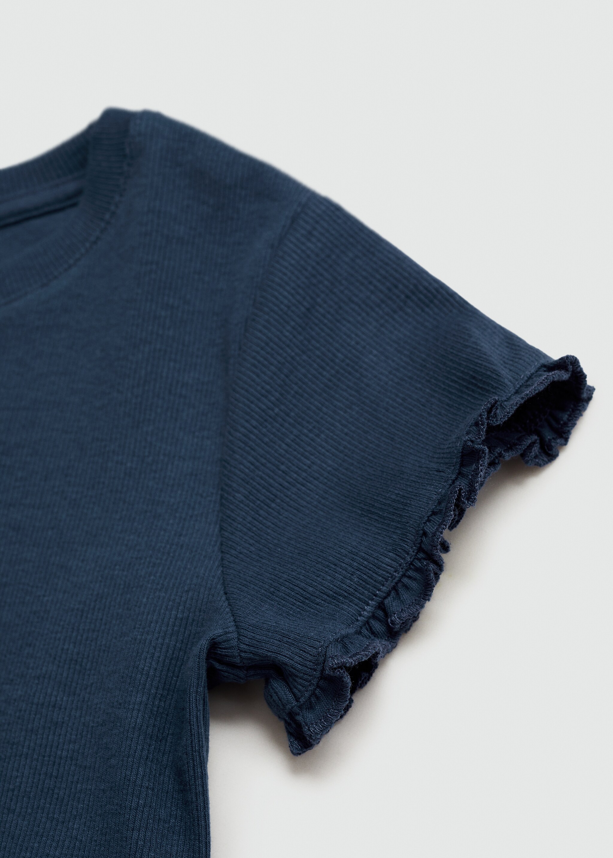 Knitted short-sleeve t-shirt - Details of the article 8