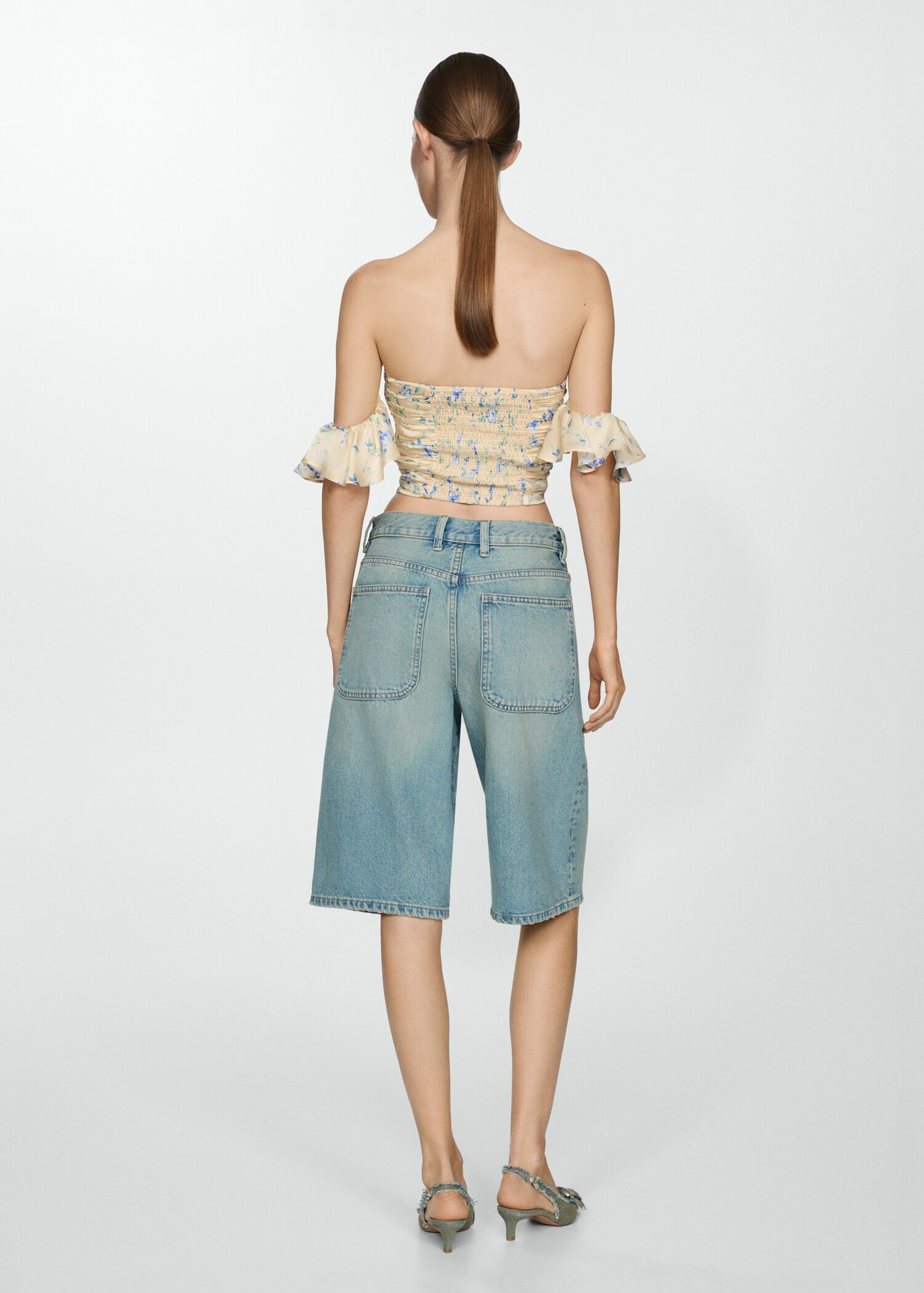 เสื้อเกาะอกจับจีบย่น - ด้านหลังของสินค้า
