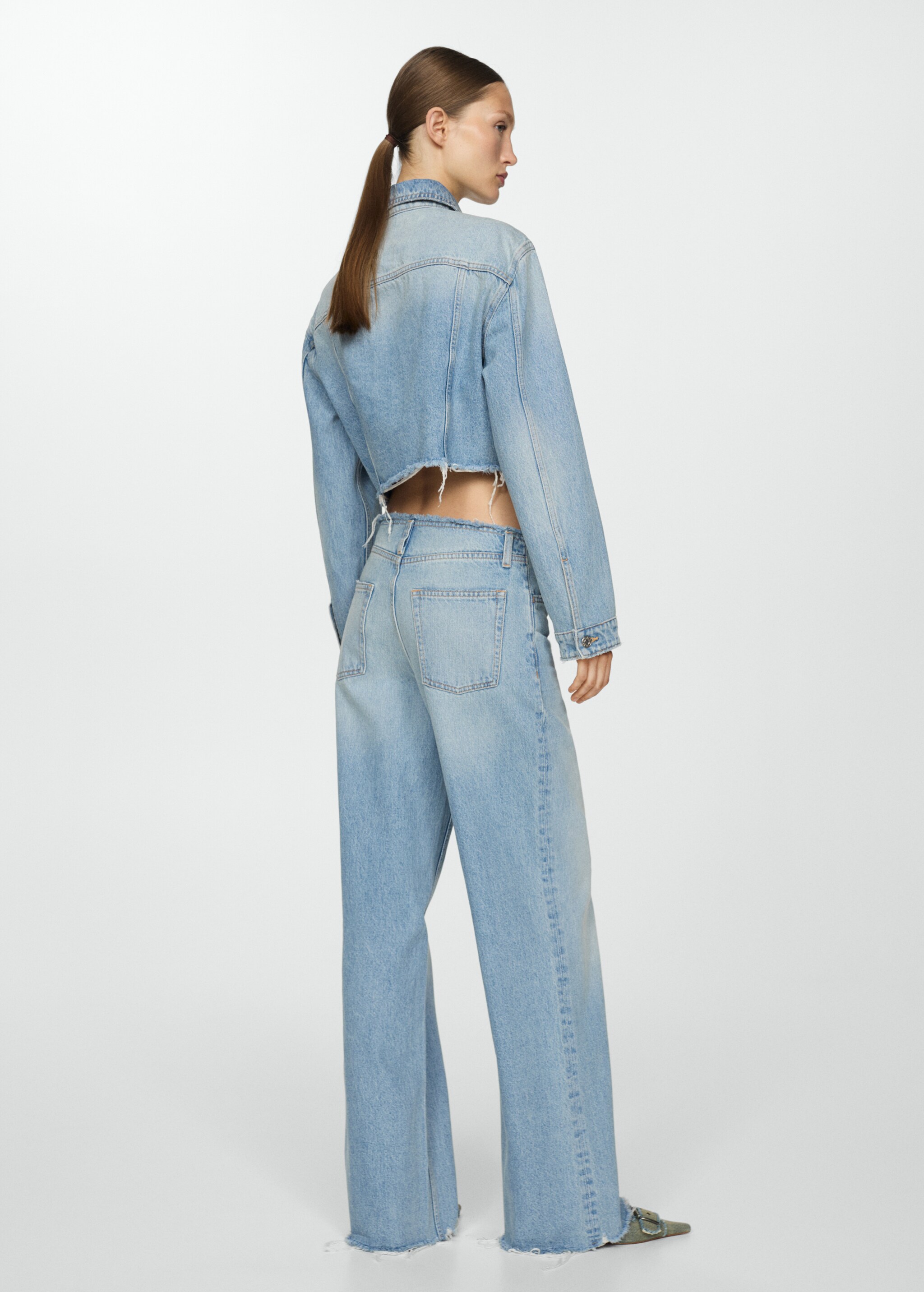 Wideleg jeans with frayed hem - Reverse of the article