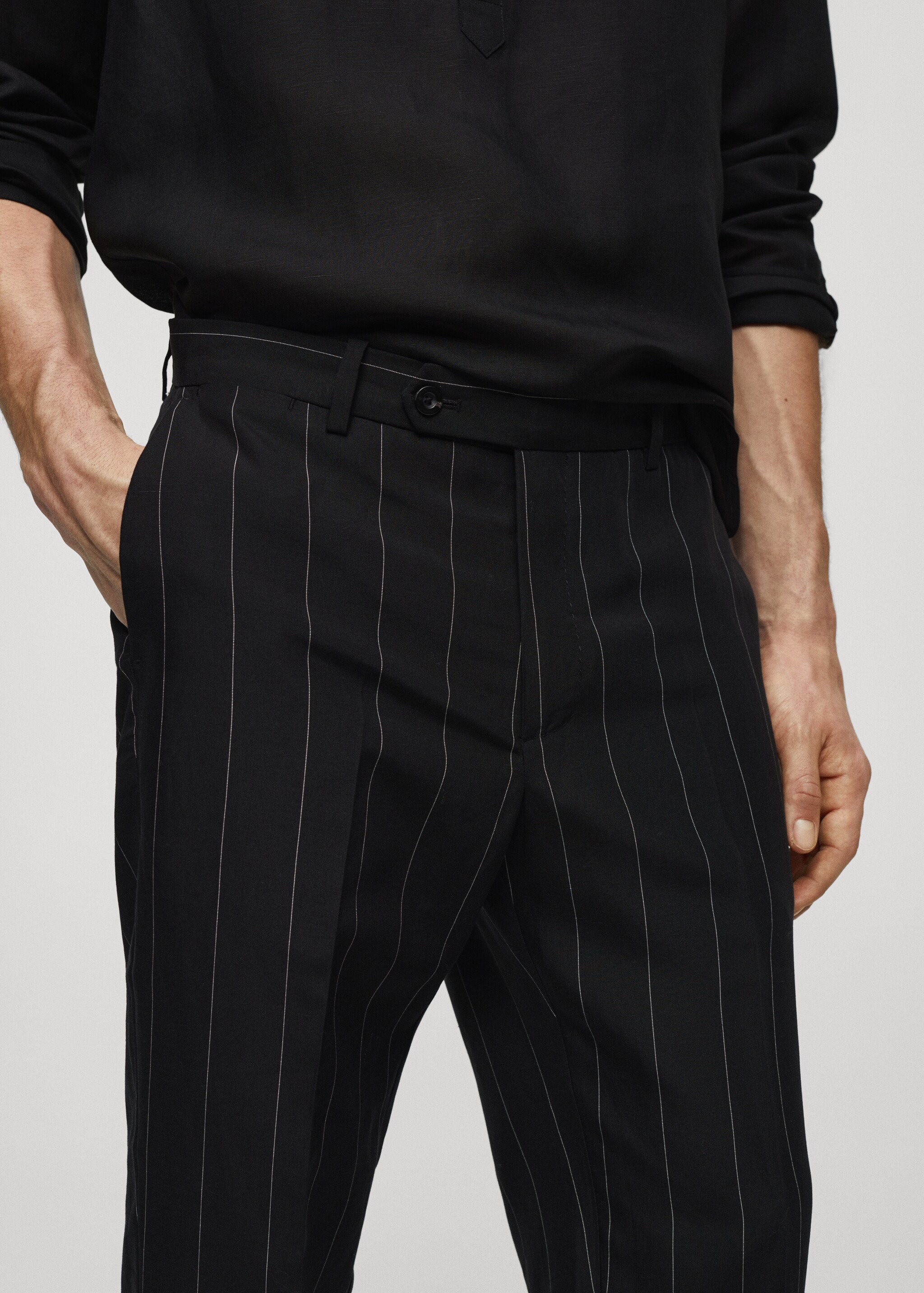 Slim-fit linen trousers with pinstripes - Details of the article 1