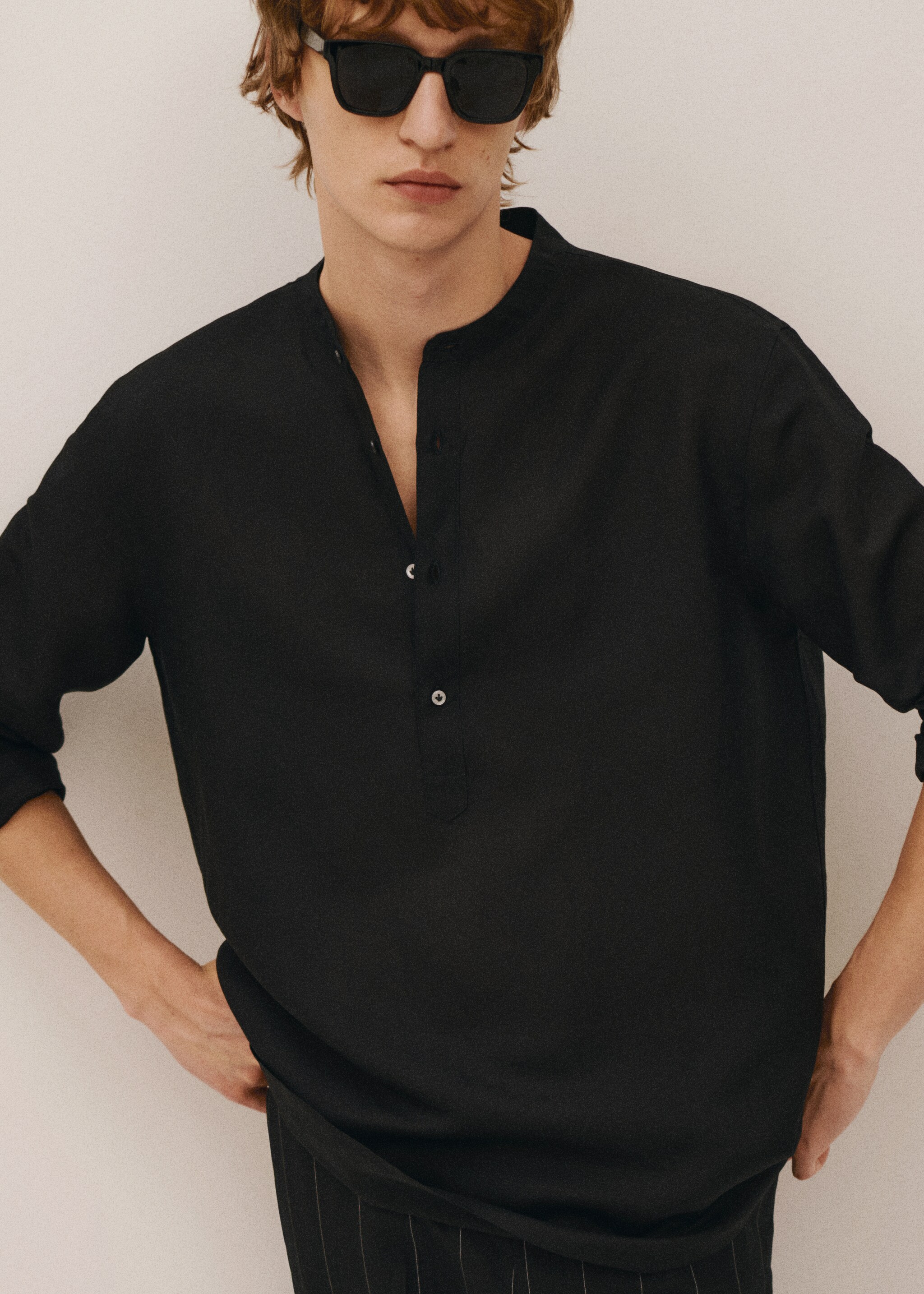 Regular-fit linen shirt with mao collar - Details of the article 3