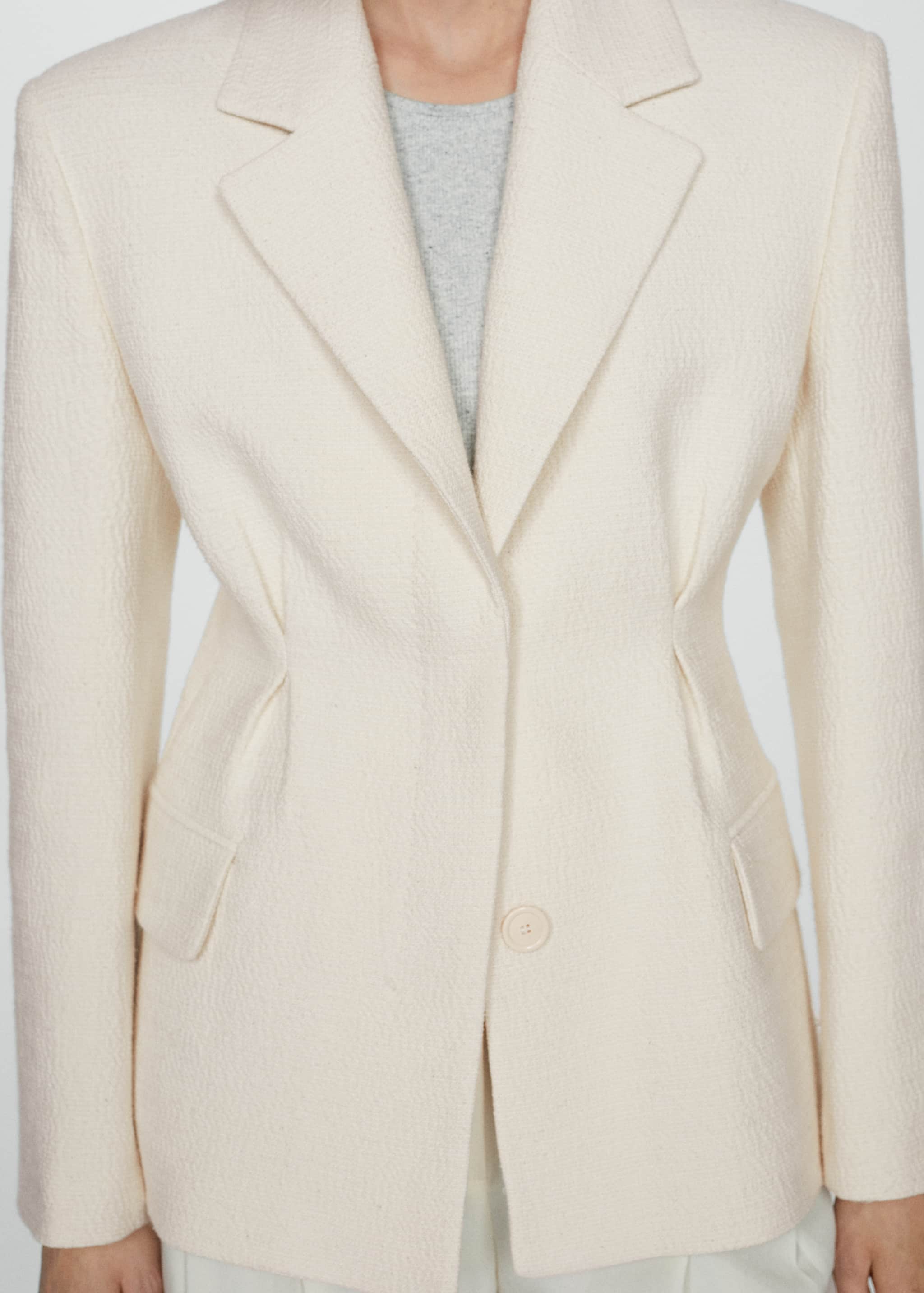 Textured blazer with darted detail - Details of the article 6