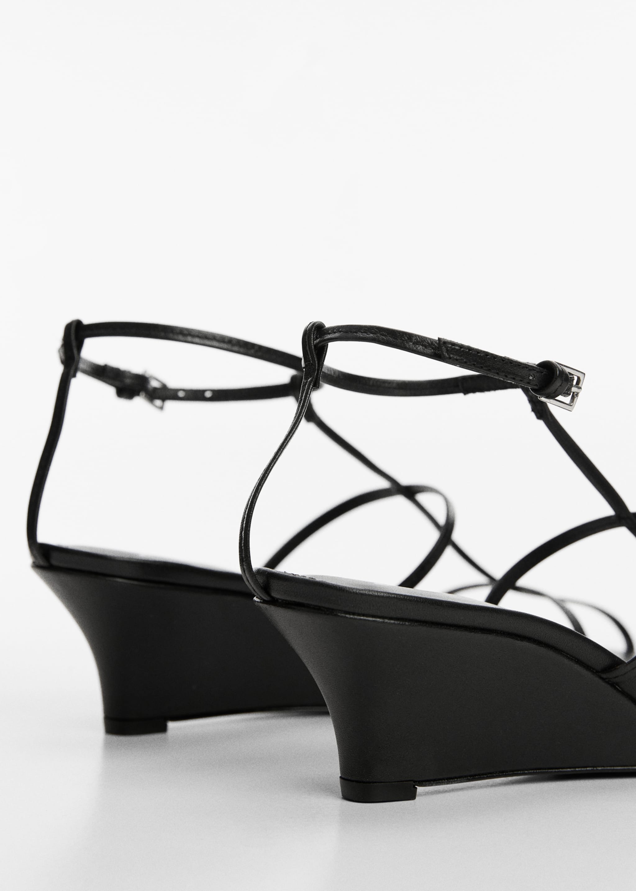 Deri bantlı sandalet - Ürün detayı 1, Siyah. Ref: 67048279-00.