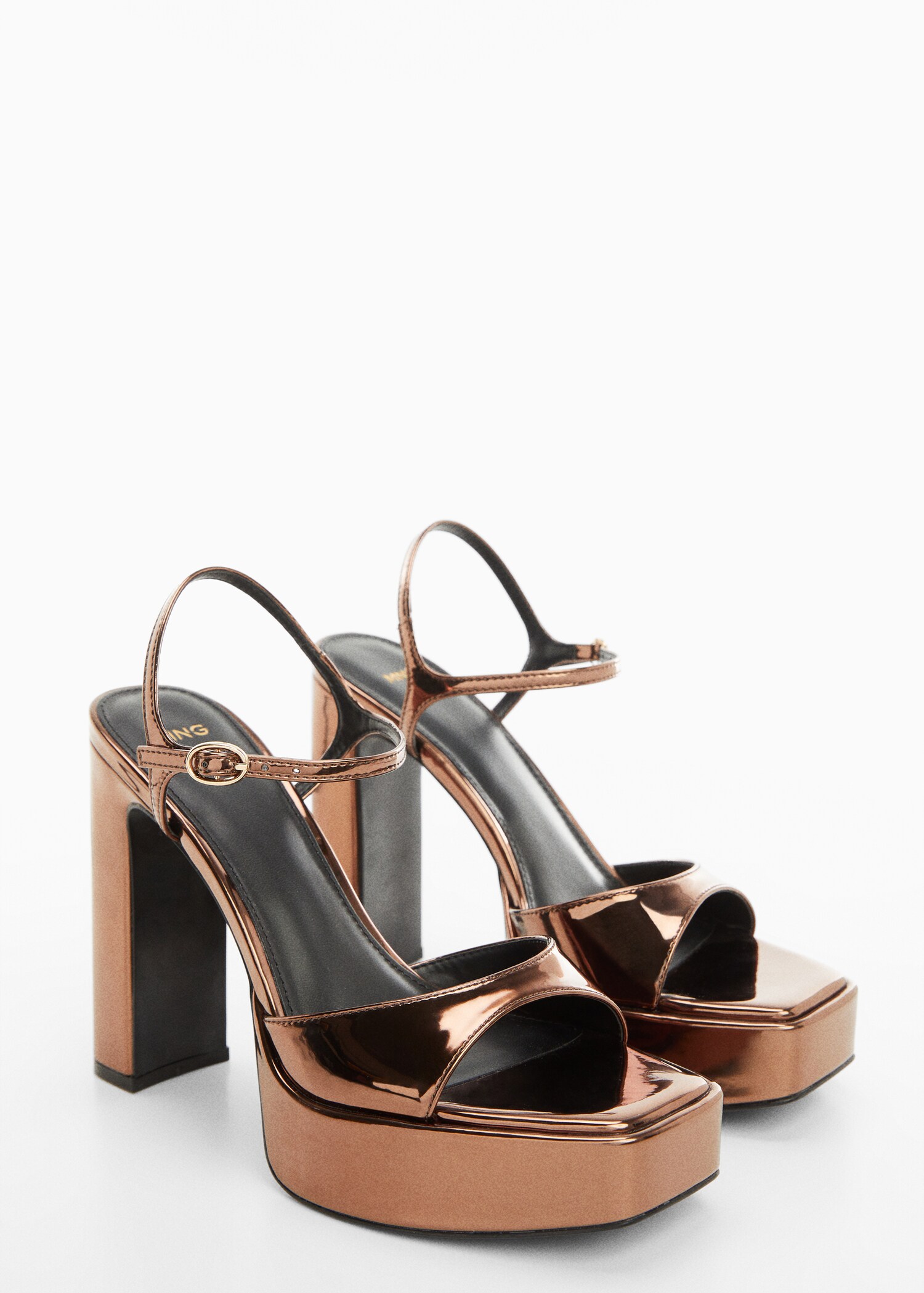 Metallic platform sandal - Середній план