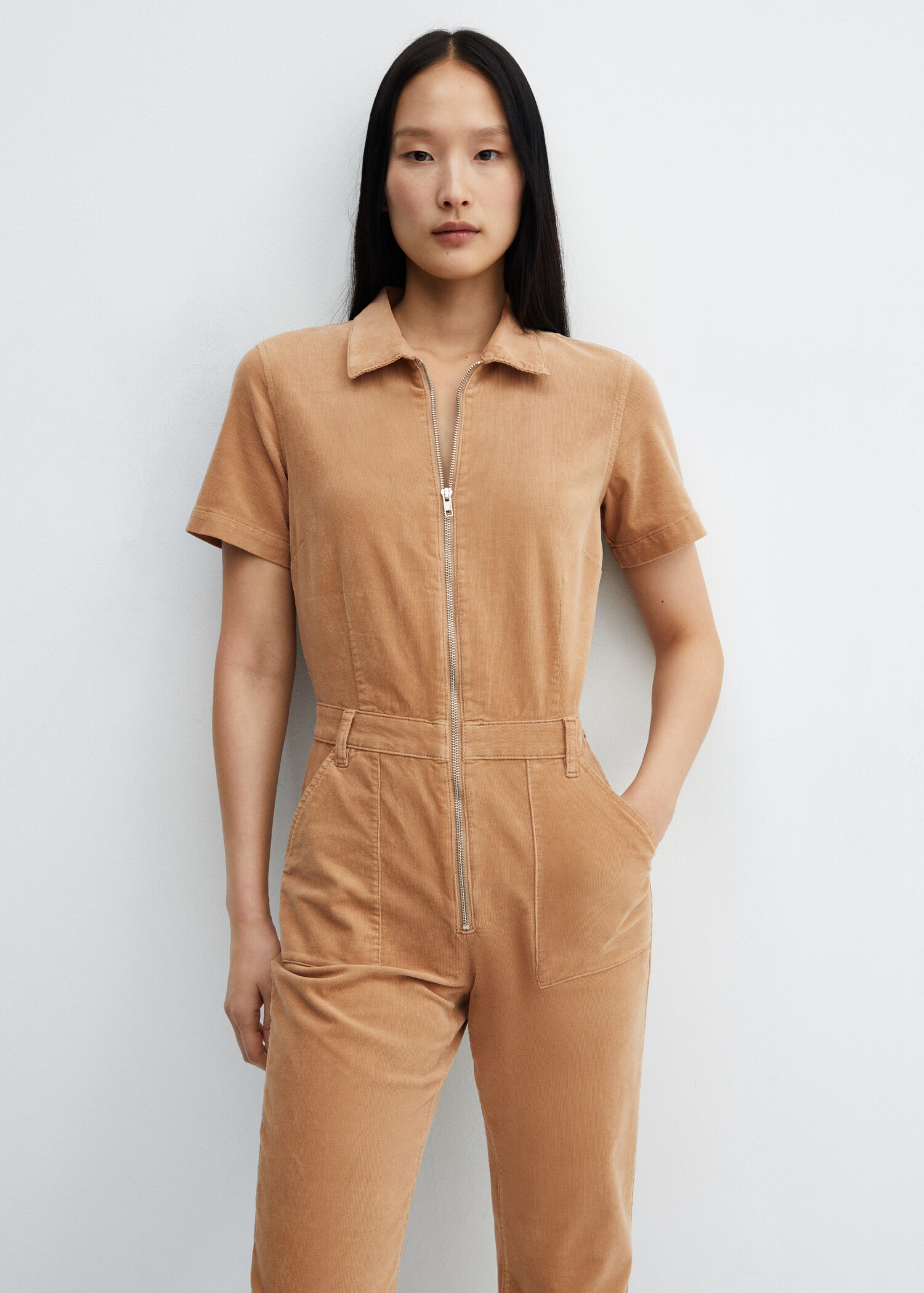 Cord-Jumpsuit mit Reißverschluss - Mittlere Ansicht