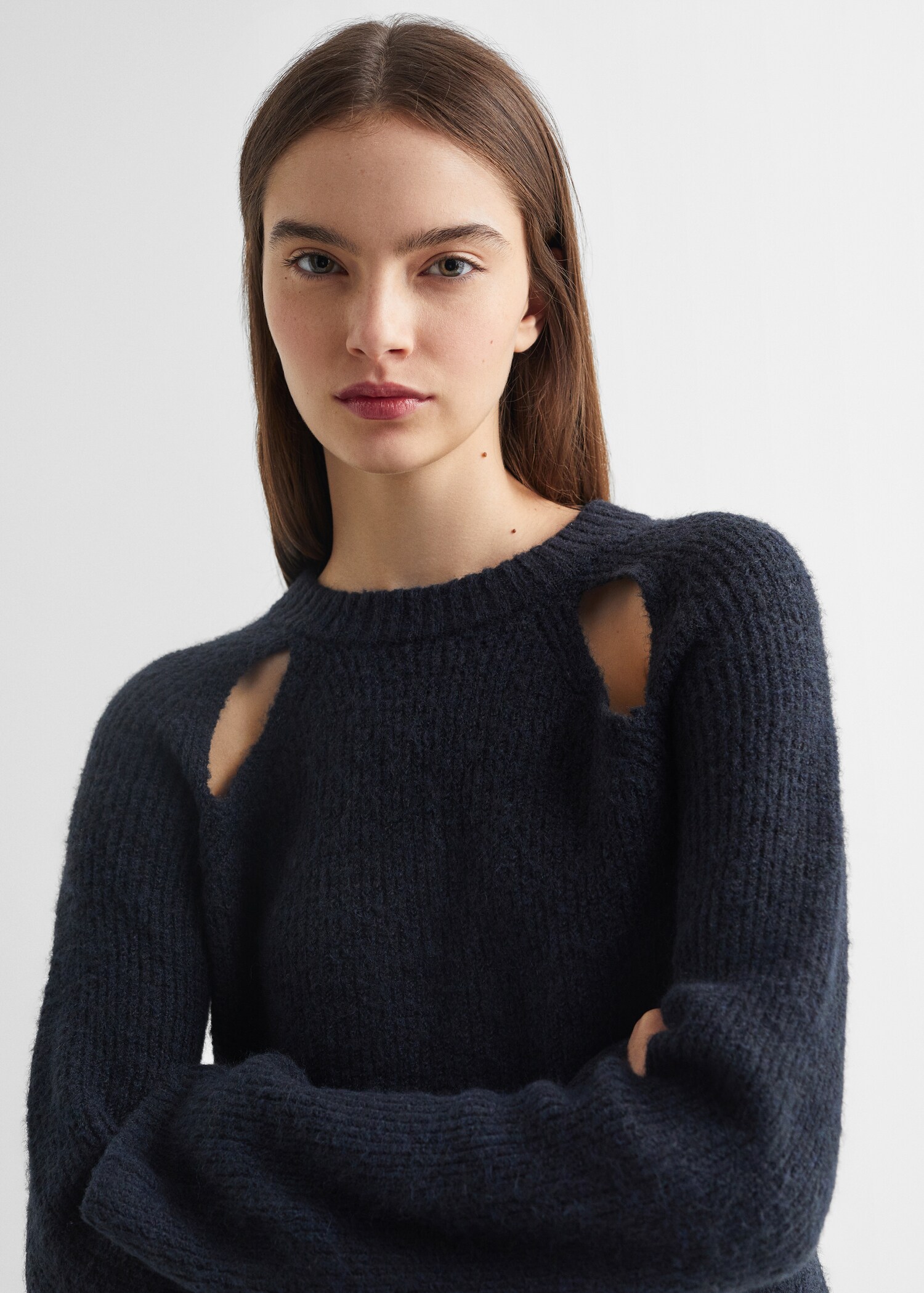 Neck cut-out sweater - Детальніше про товар 1