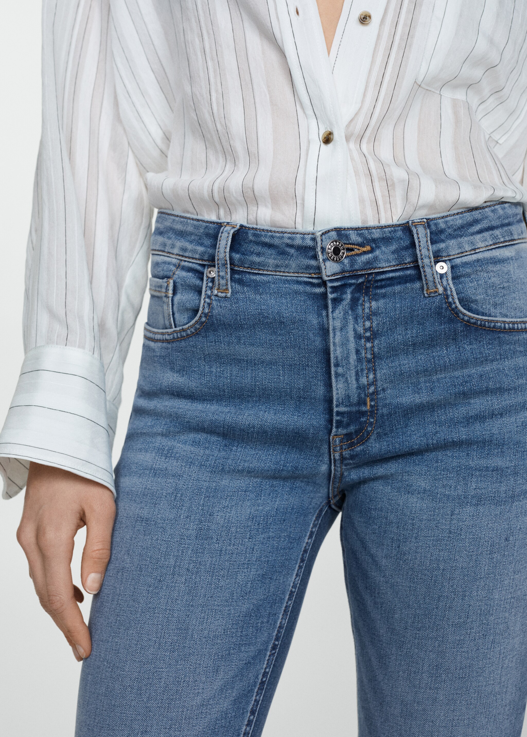Skinny cropped jeans - Details of the article 6