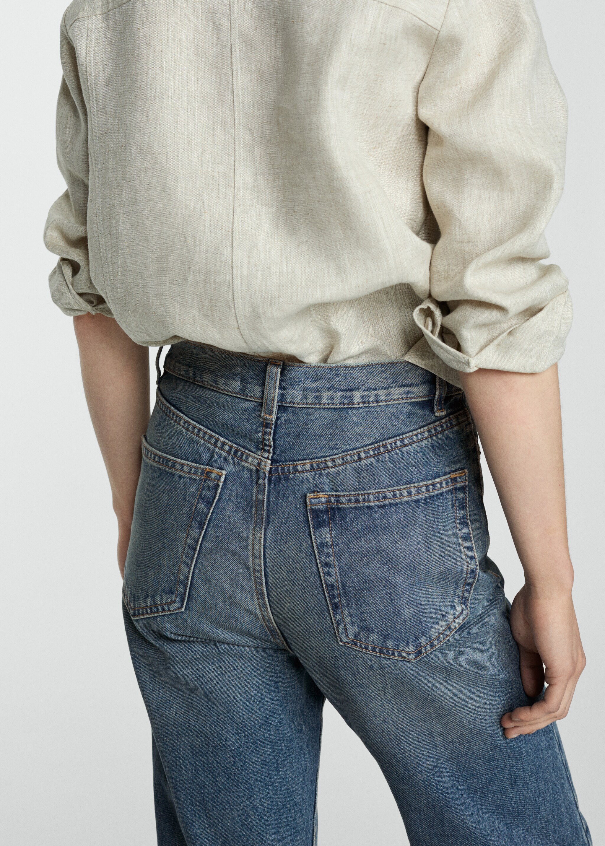 Straight jeans with forward seams - Details of the article 4