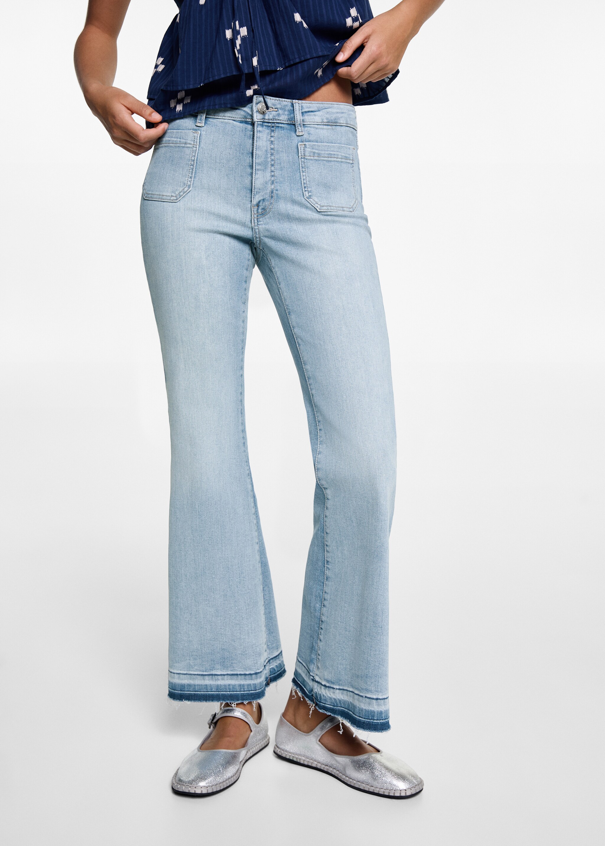 Flared jeans with pocket - Details of the article 6