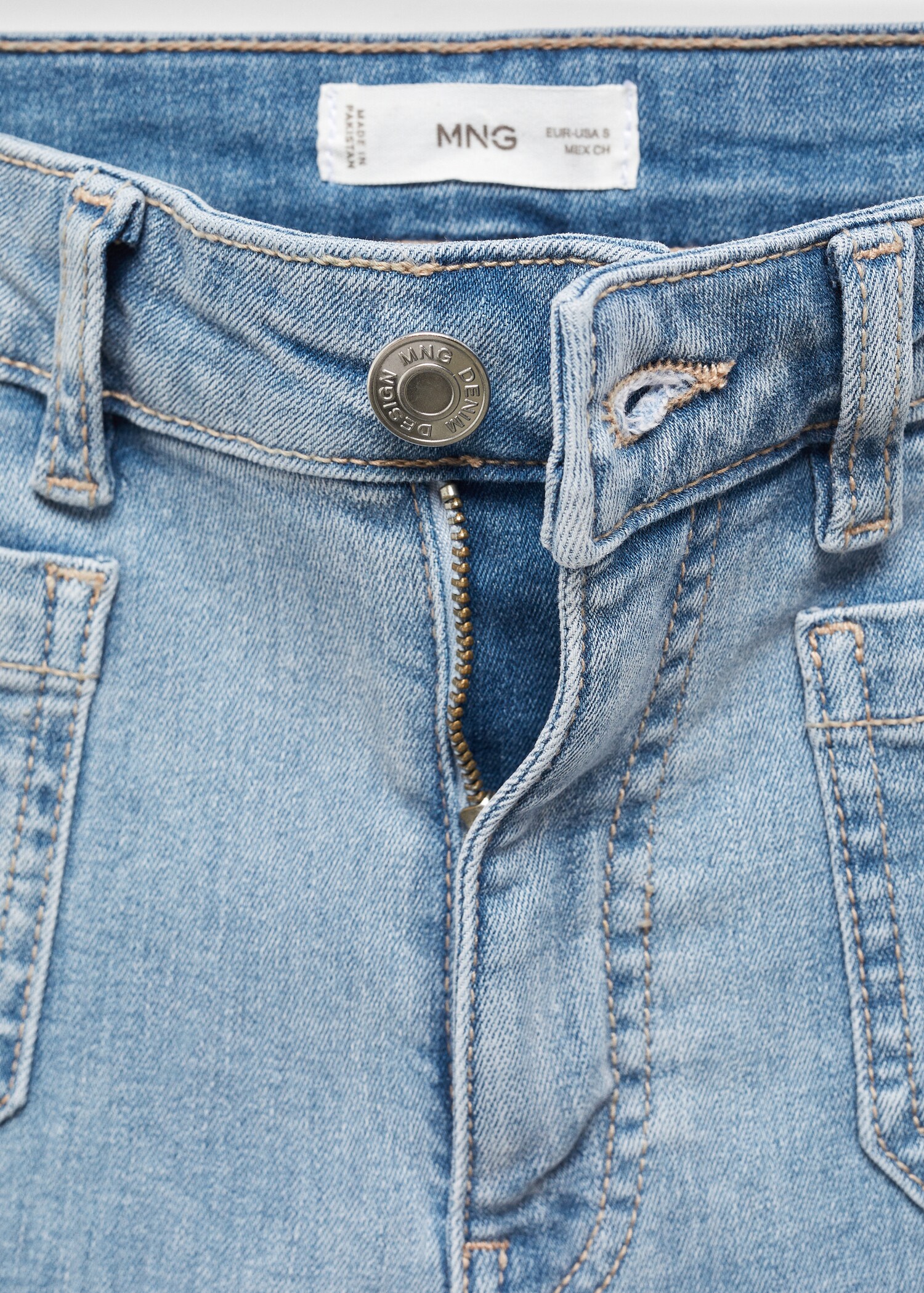 Flared jeans with pocket - Details of the article 8