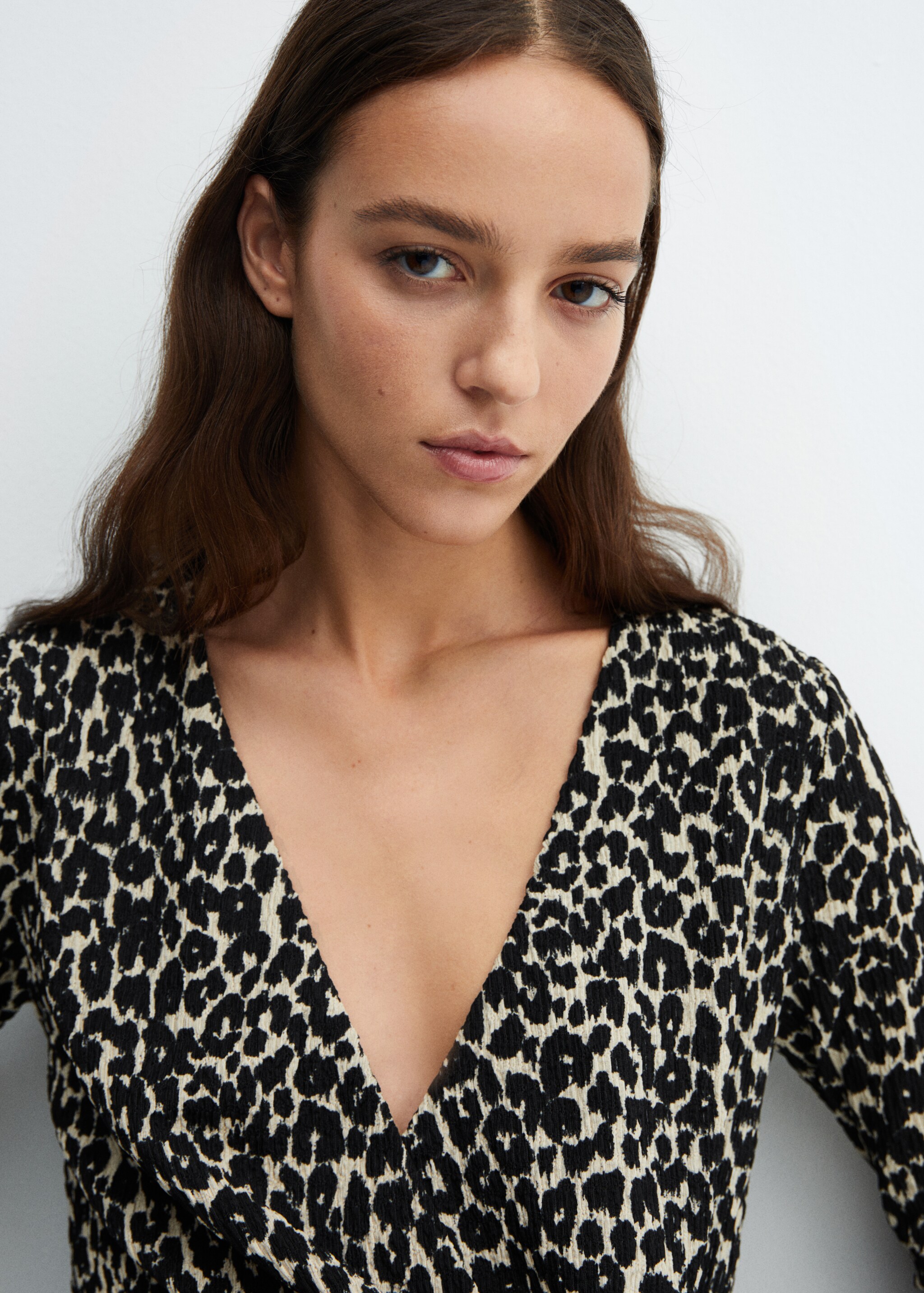 Animal-print textured dress - Details of the article 1