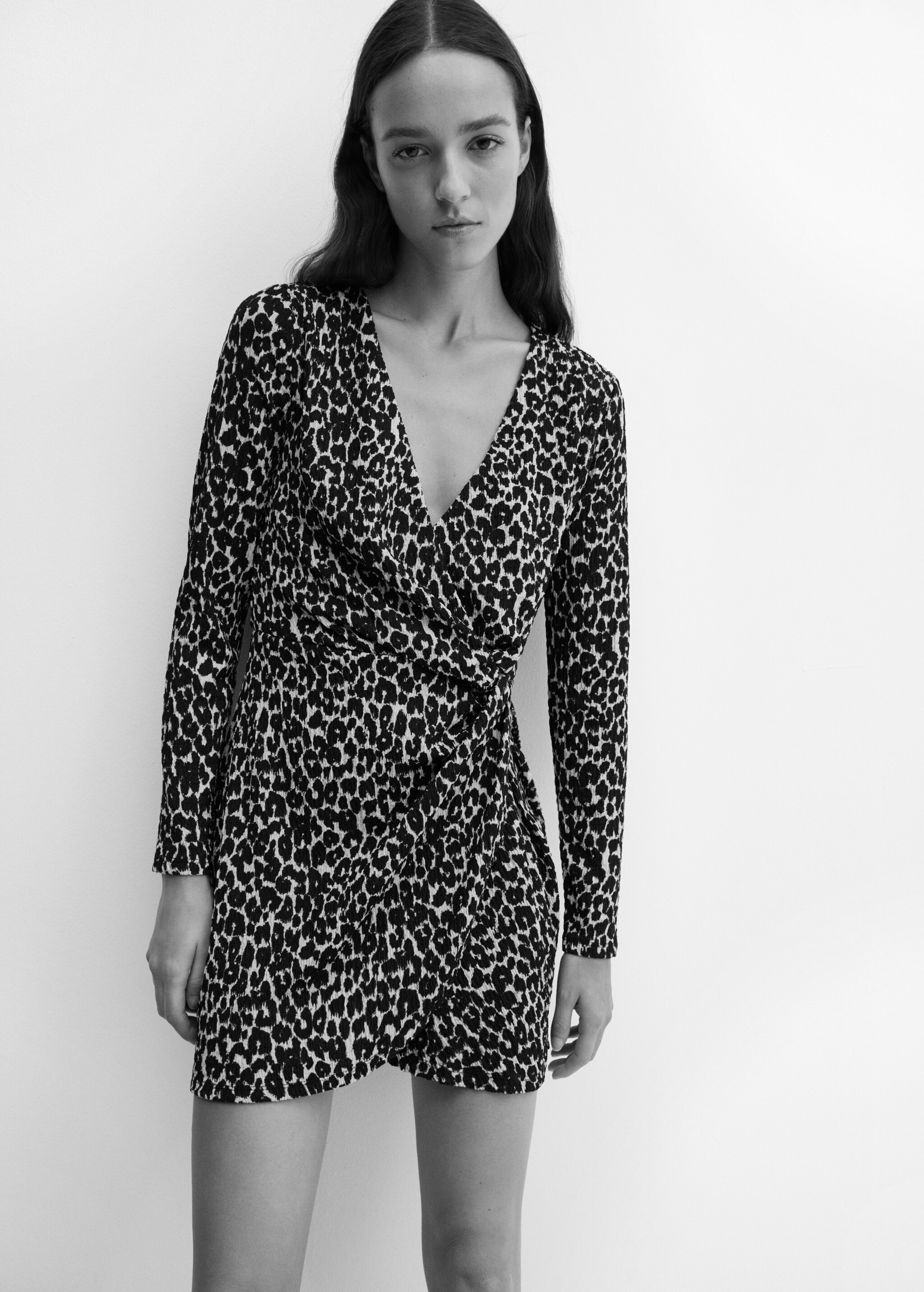 Animal-print textured dress - Details of the article 2