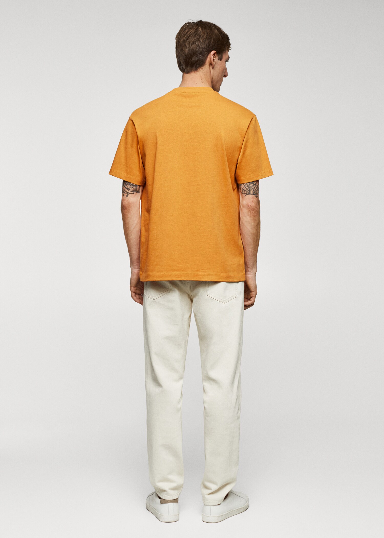 Camiseta 100% algodón estampado pecho - Reverso del artículo