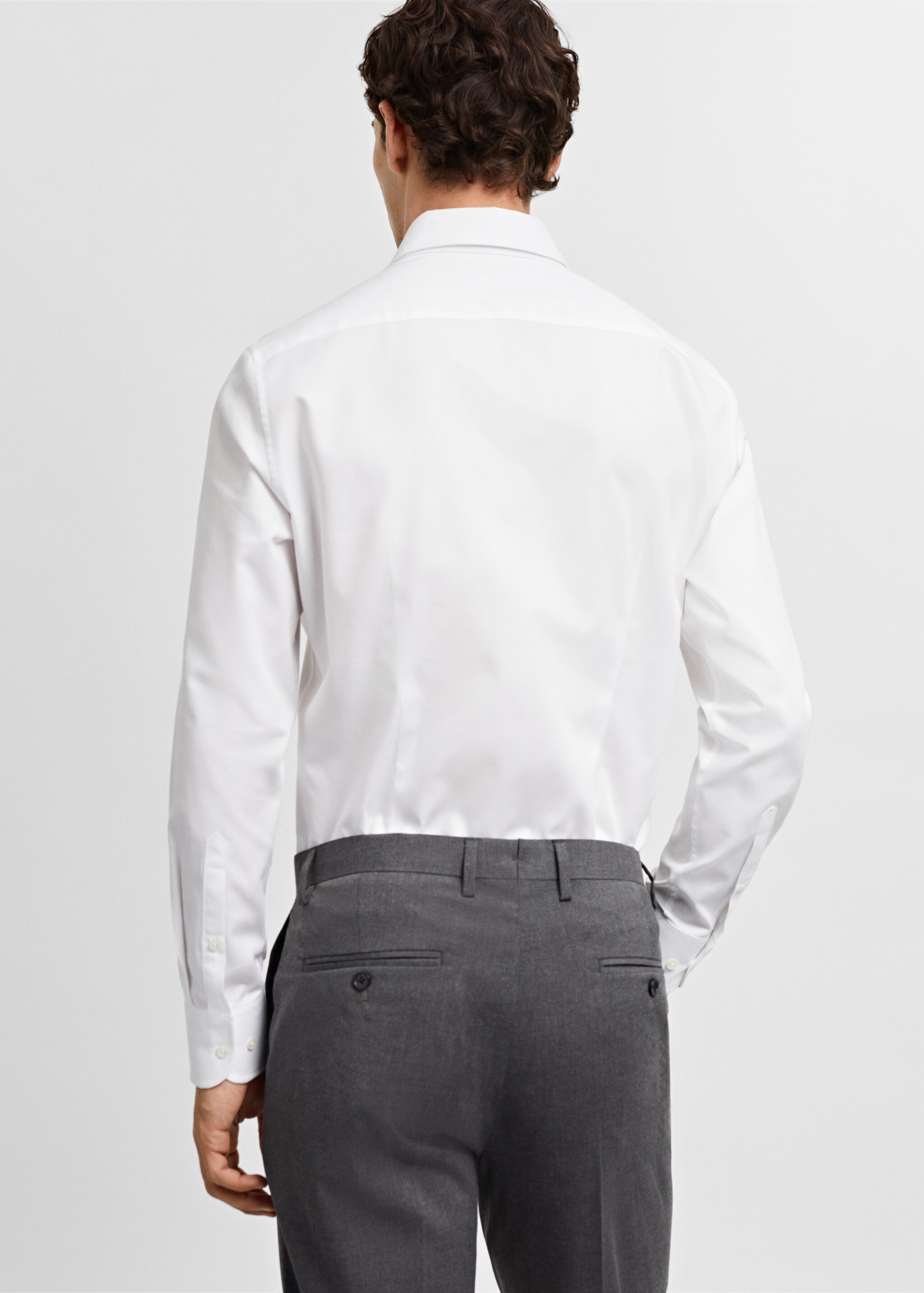 Camisa de fato de algodão slim fit com estrutura - Verso do artigo