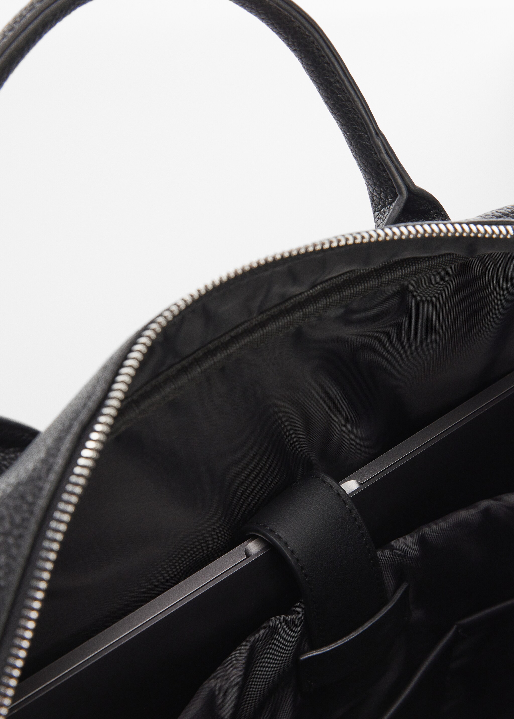 Leather-effect briefcase - Details of the article 2