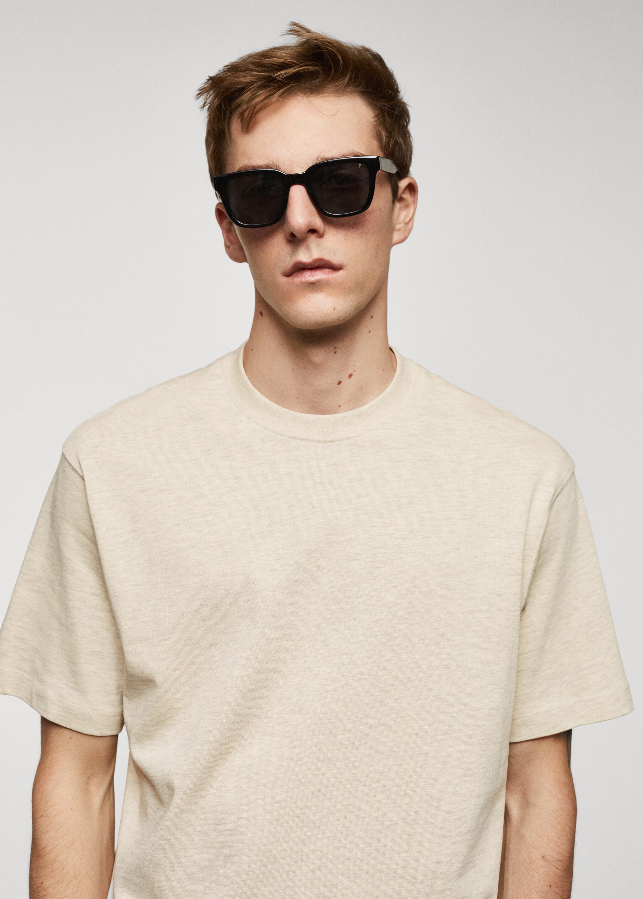 Basic 100% cotton relaxed-fit t-shirt - Details of the article 1