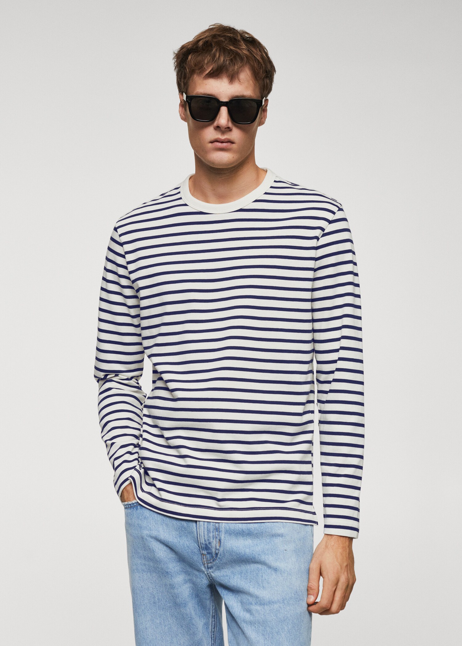 T-shirt manches longues rayures - Plan moyen