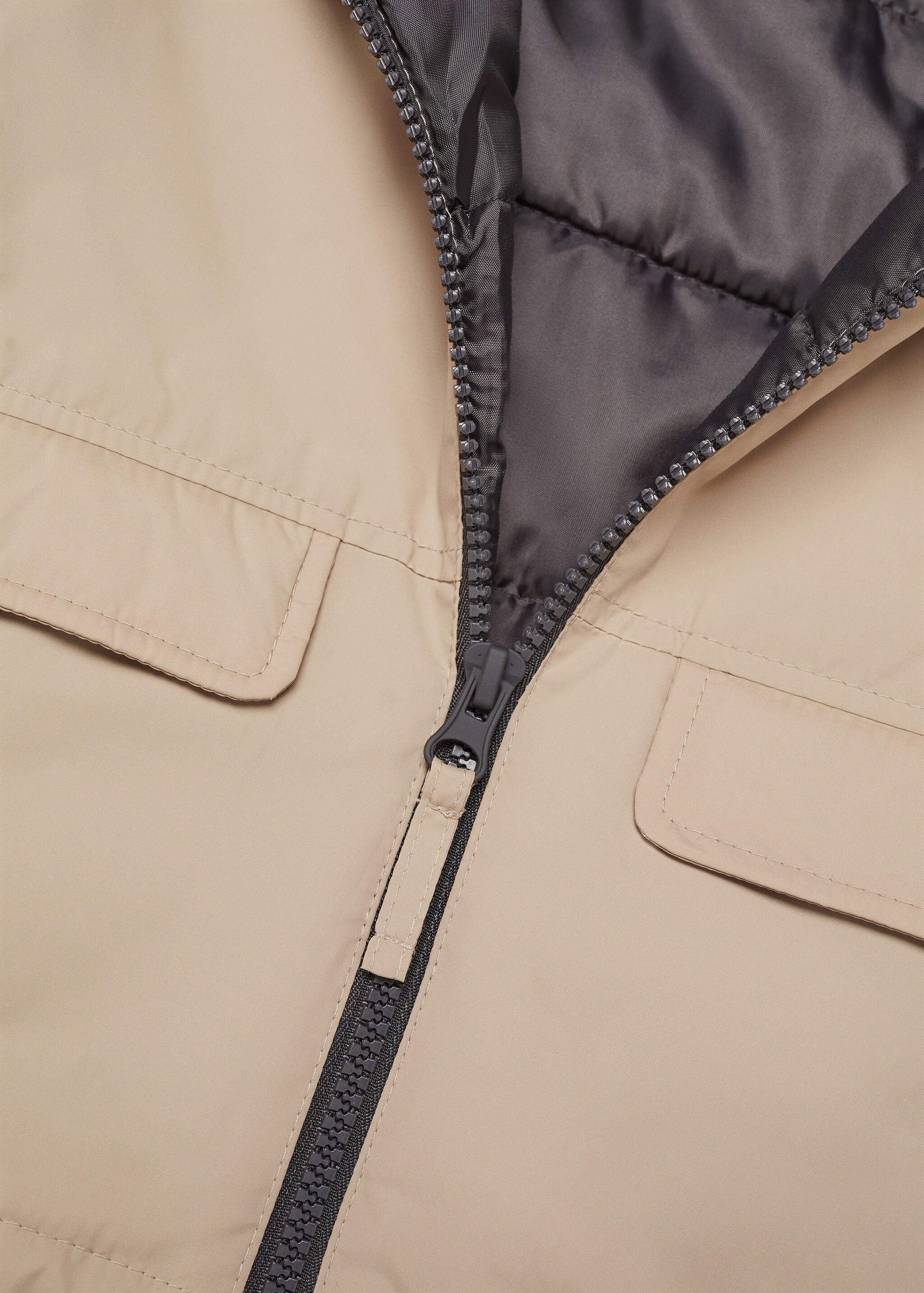 Hooded coat - Details of the article 0