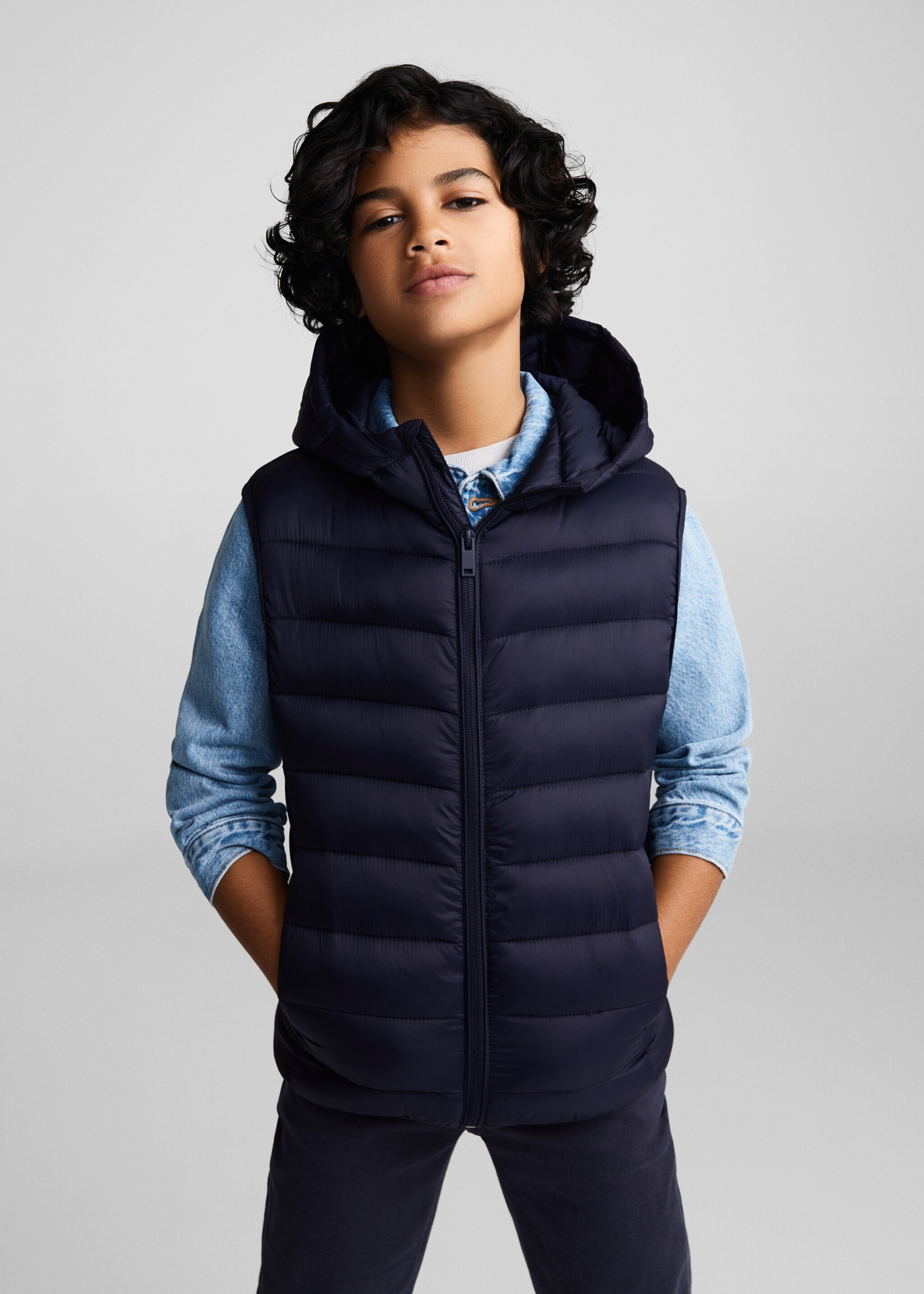 Quilted gilet with hood - Medium plane