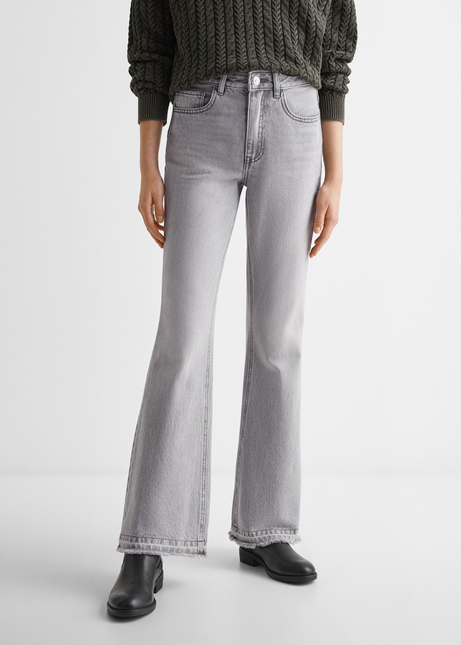 Flared finished jeans - Details of the article 6