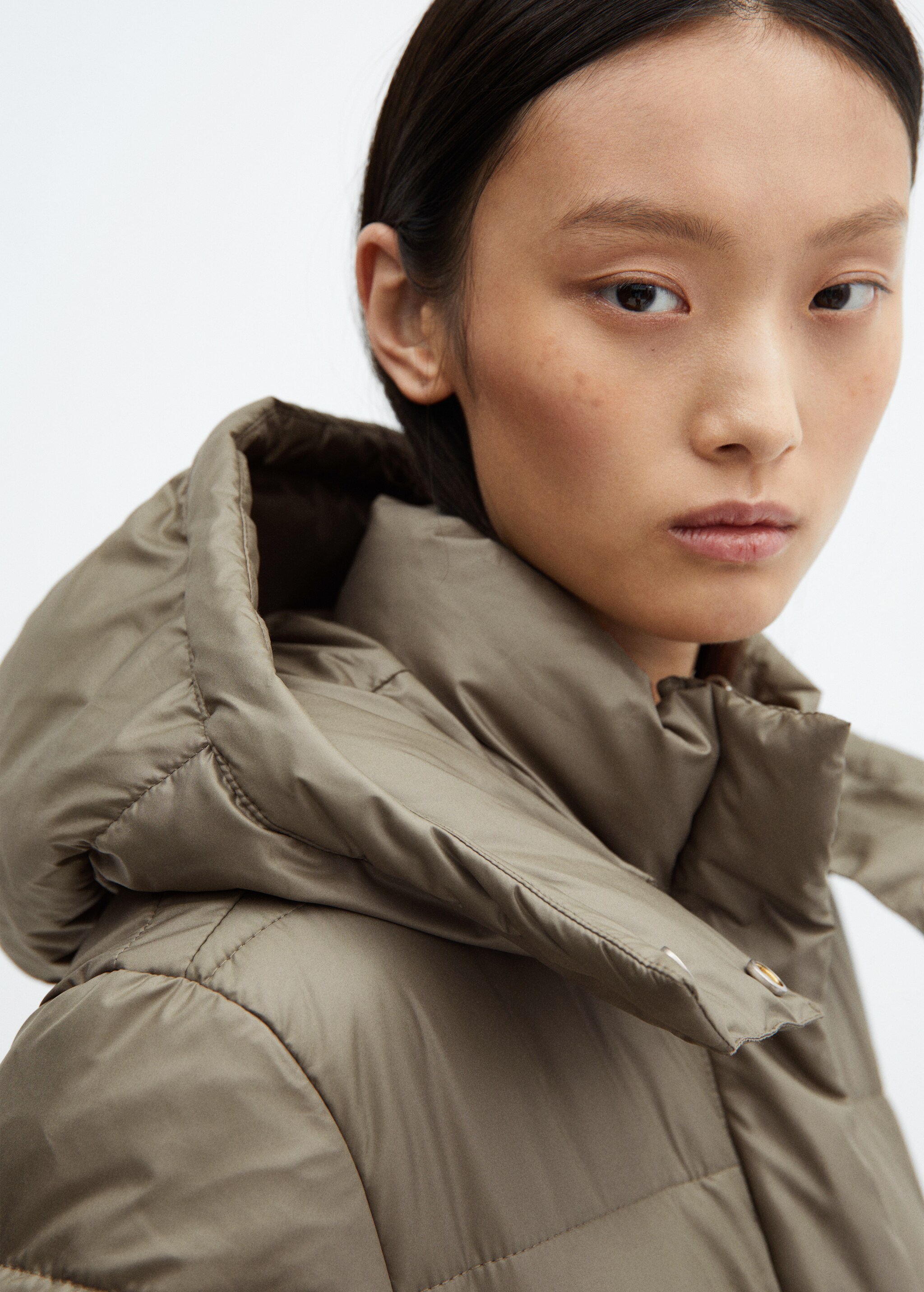 Detachable hood quilted coat - Details of the article 1