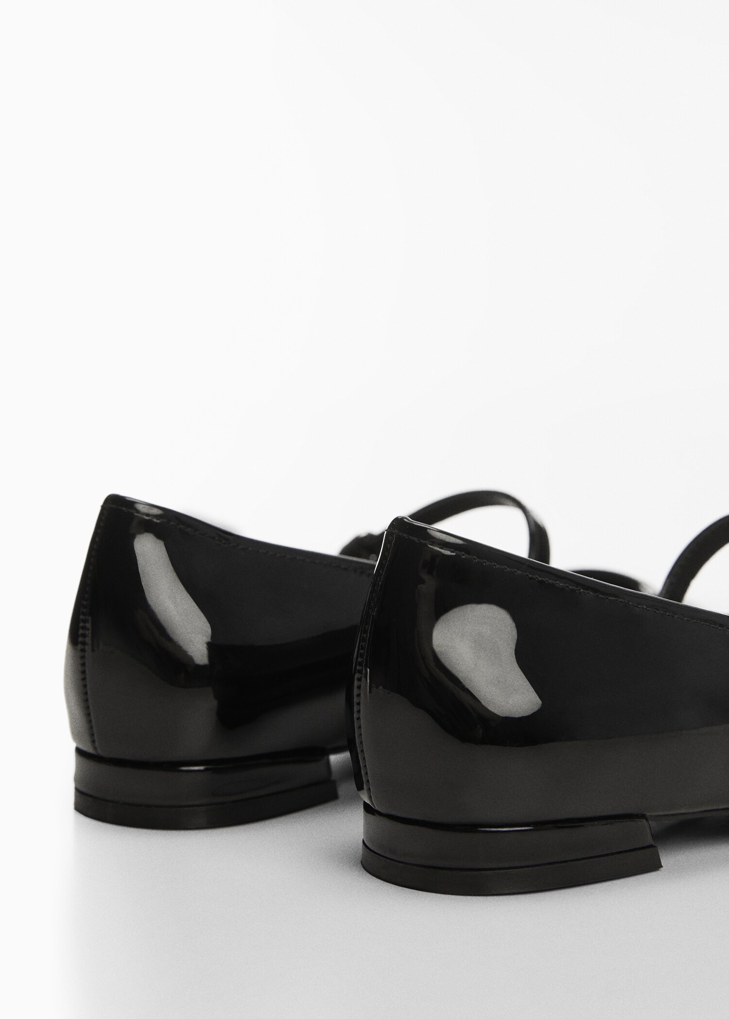 Patent leather-effect ballet flats - Details of the article 2