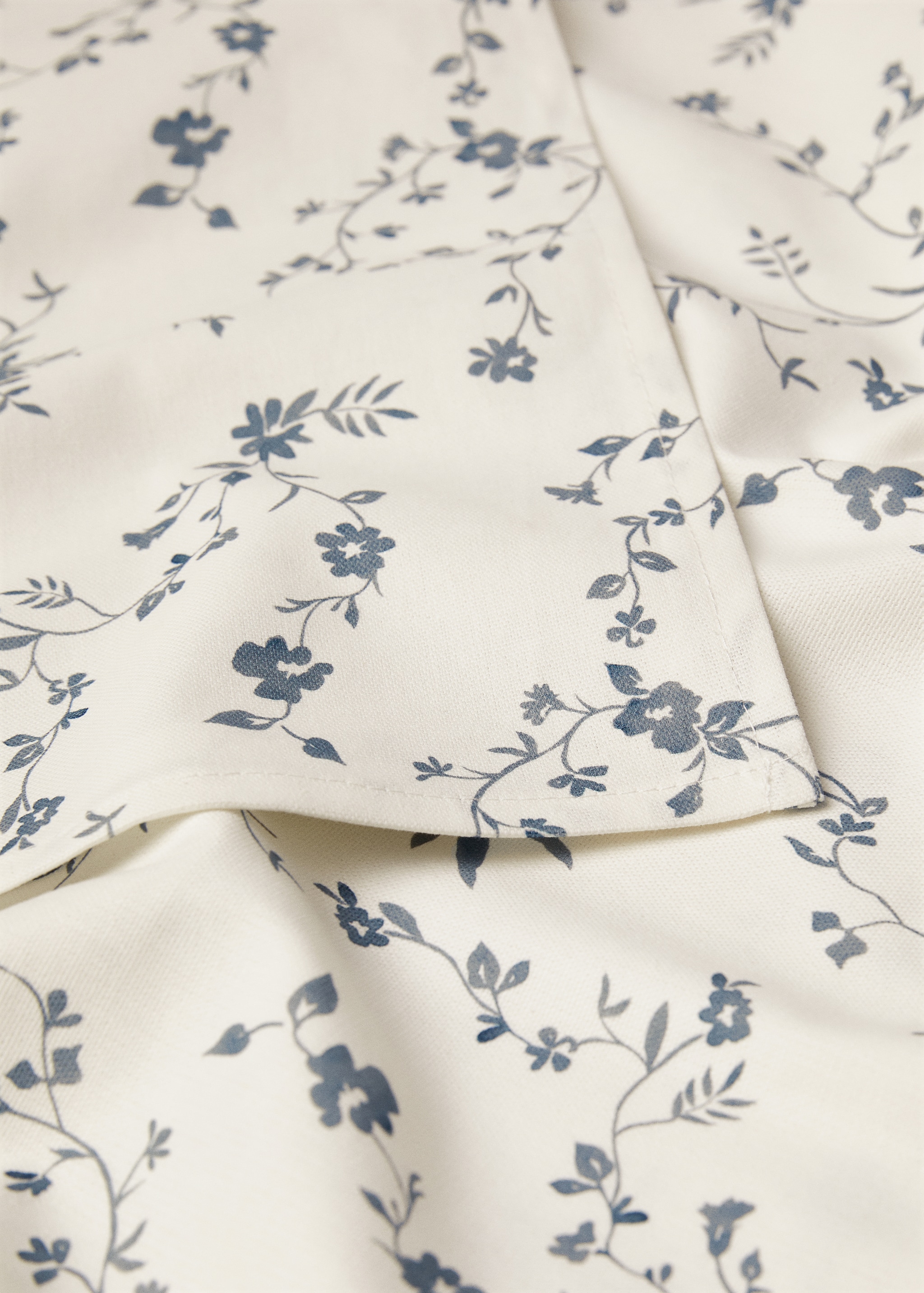 Floral-print cotton tablecloth 170x250cm - Details of the article 1
