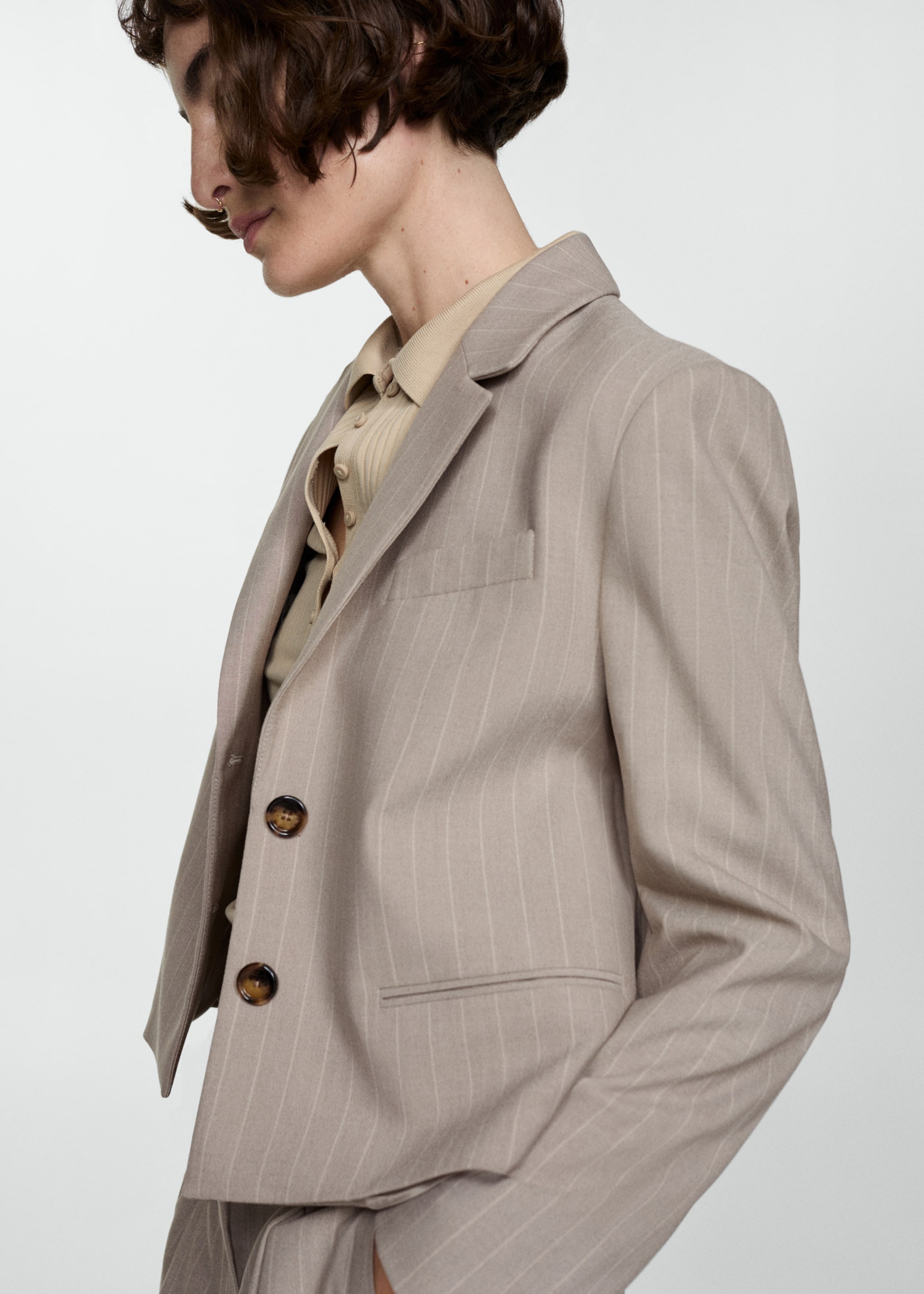Veste crop fines rayures - Détail de l'article 1, Beige. Ref: 67054045-00.