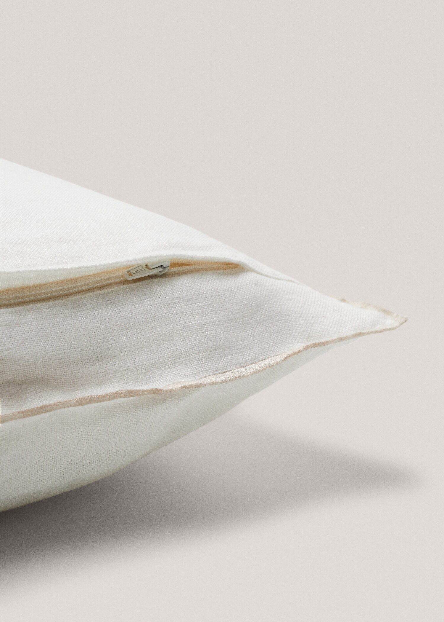 Linen cushion cover with trim 45x45cm - Details of the article 4