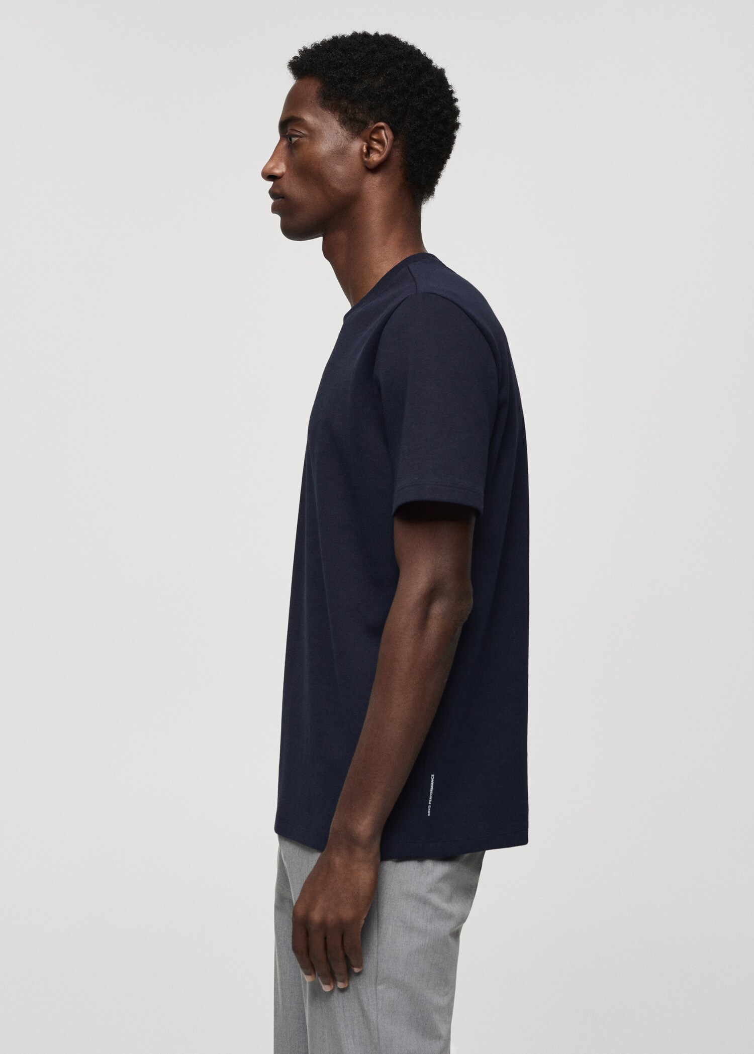 Breathable cotton t-shirt - Details of the article 2