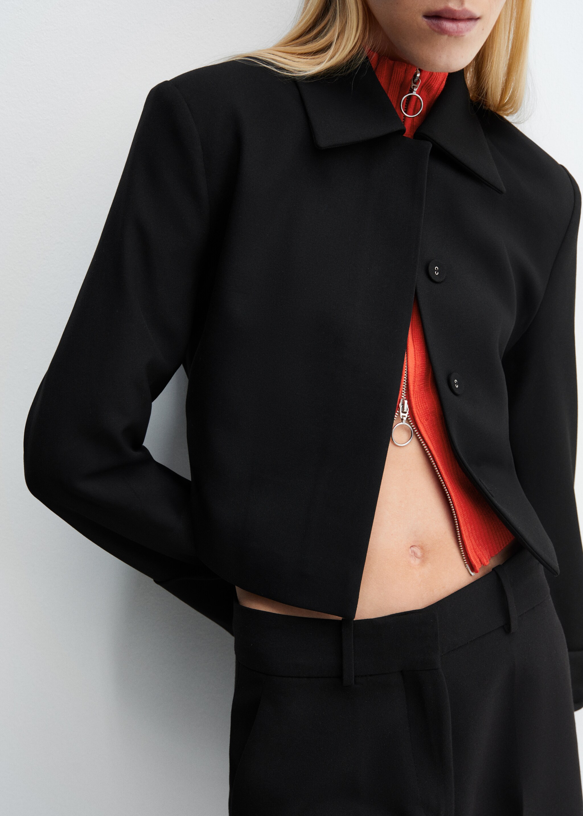 Cropped suit jacket - Details of the article 6