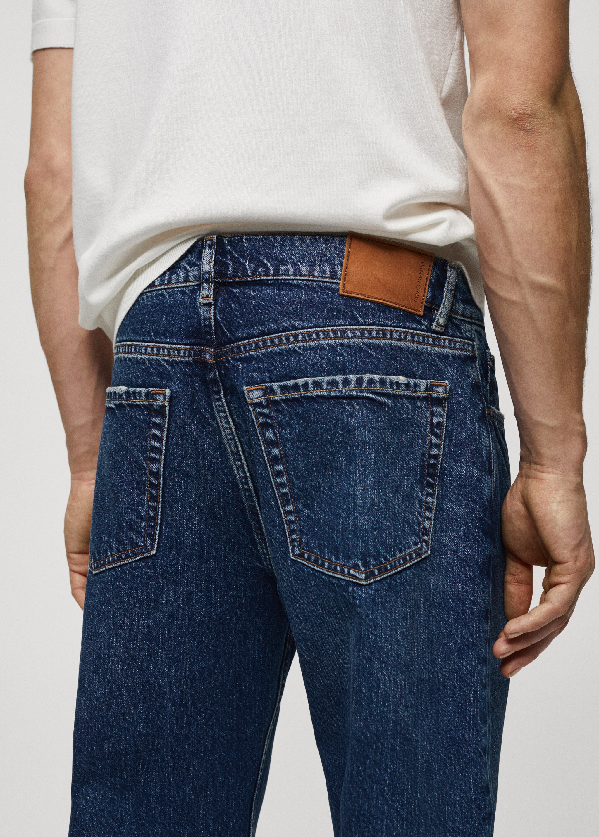 Regular fit dark wash jeans - Details of the article 4