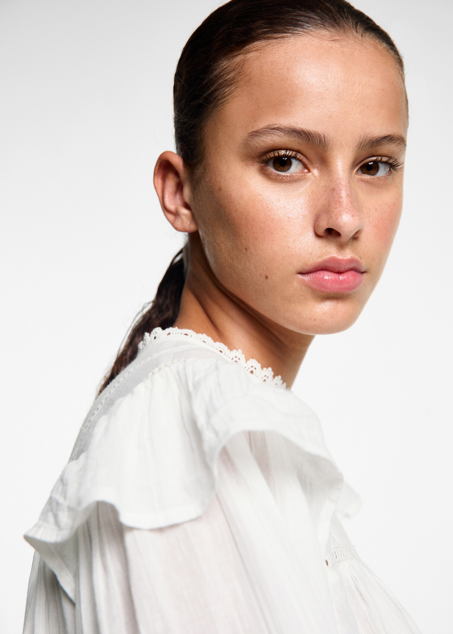 Ruffle cotton blouse - Details of the article 1