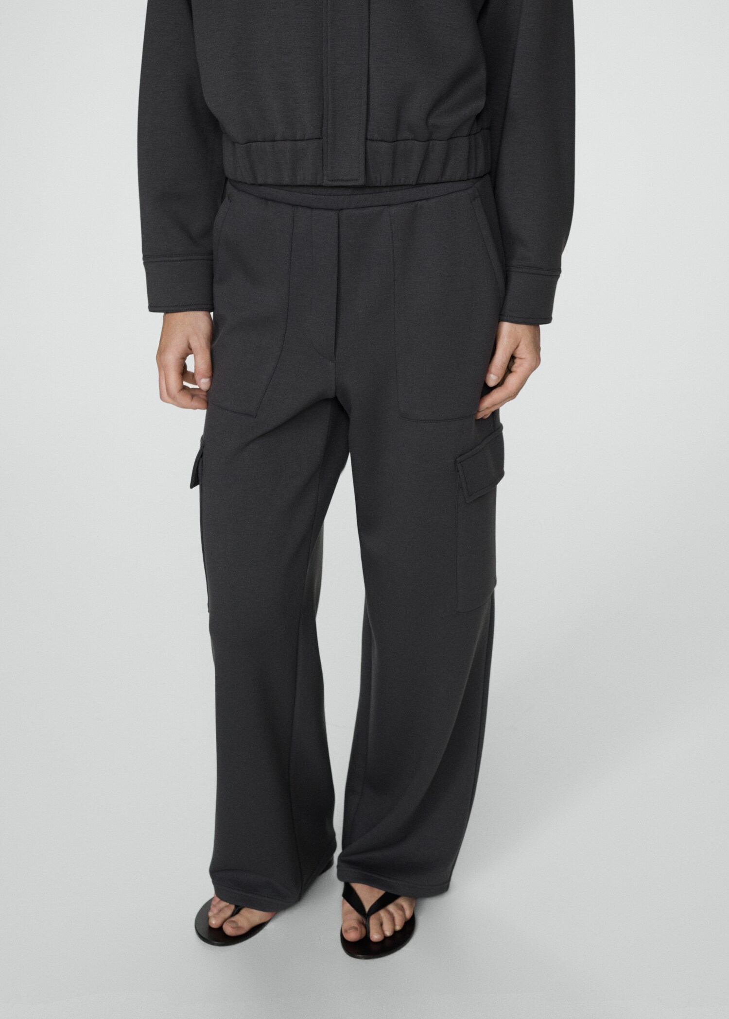 Elastic waist cargo trousers - Medium plane