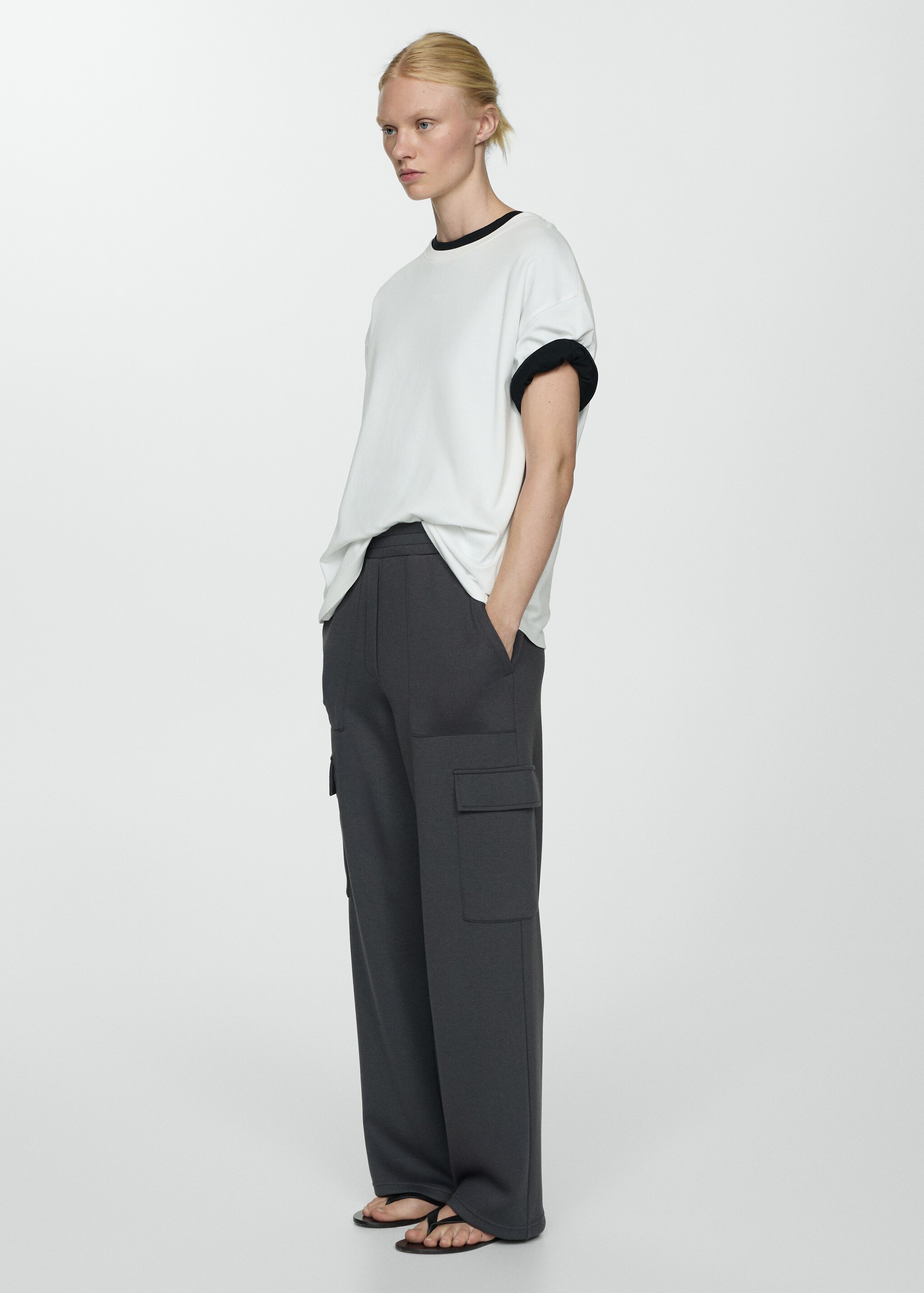 Elastic waist cargo trousers - Details of the article 2