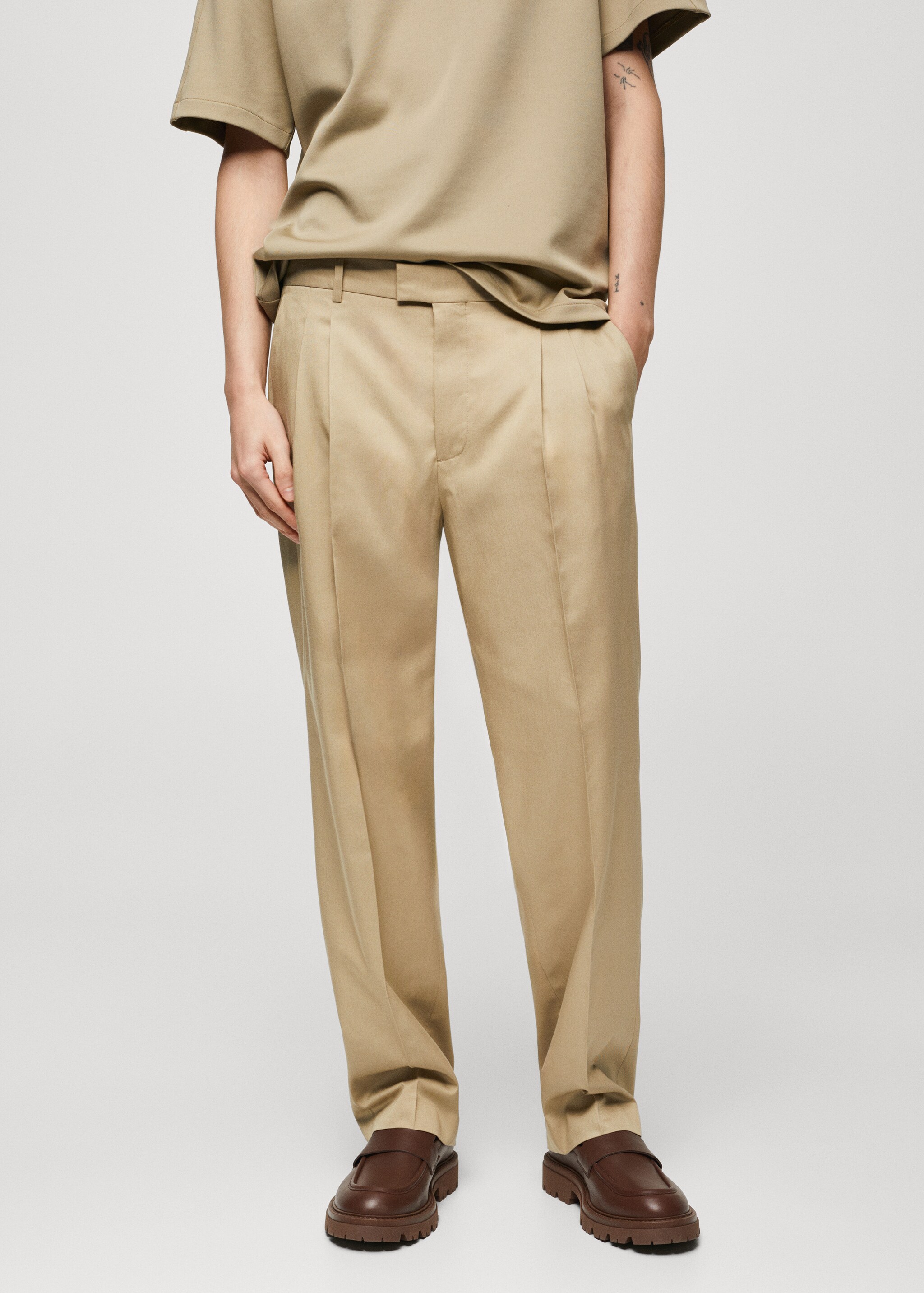 Relaxed-fit suit trousers with pleats - Medium plane