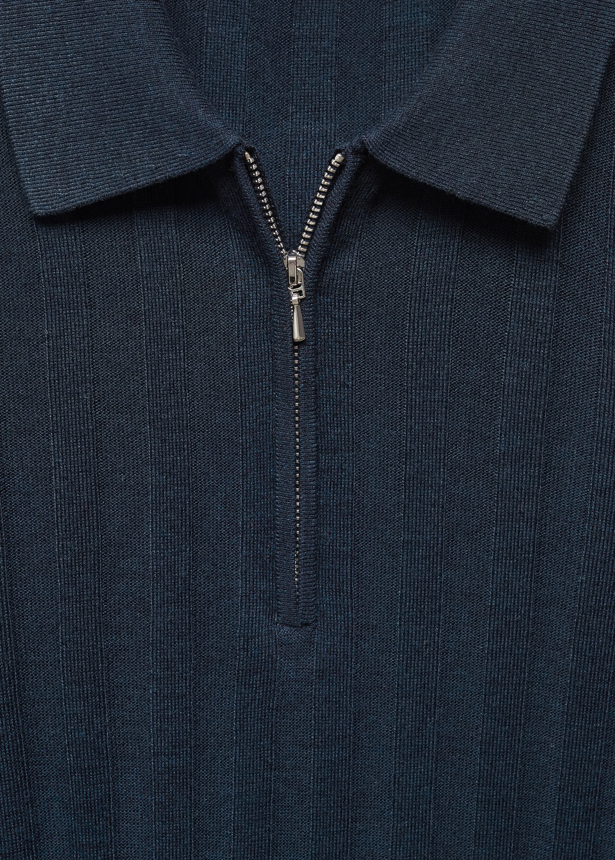 Pullover mit Zip-Kragen - Detail des Artikels 8