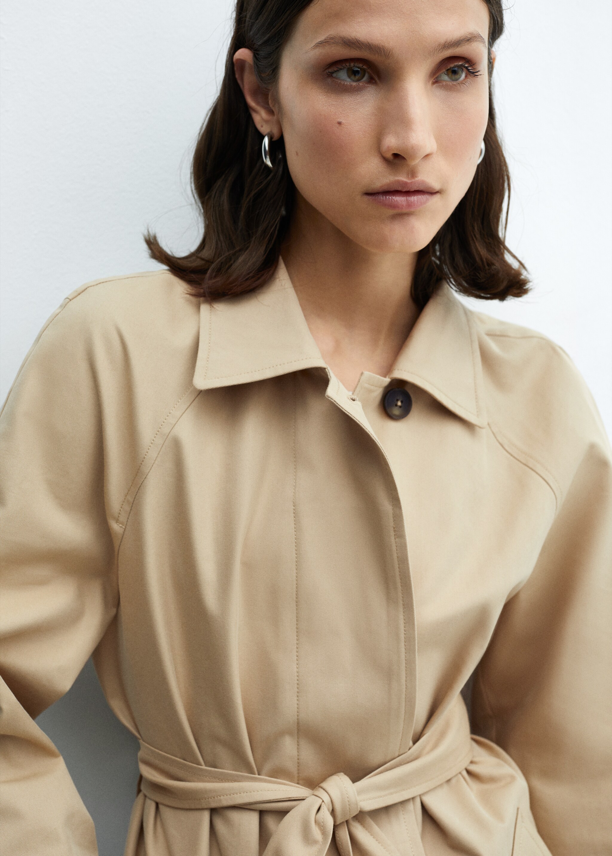 Cotton trench coat with belt - Details of the article 1