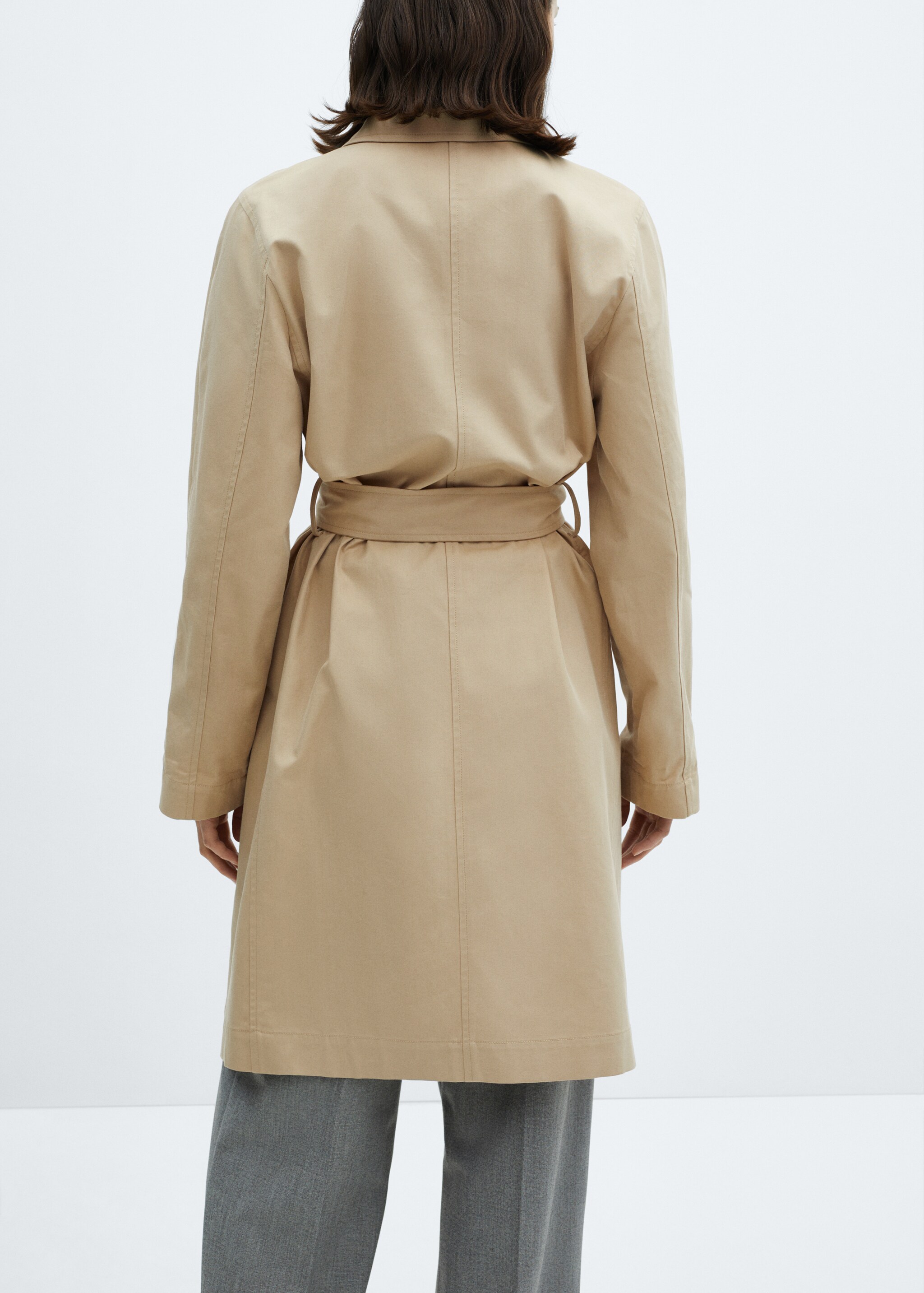 Cotton trench coat with belt - Reverse of the article