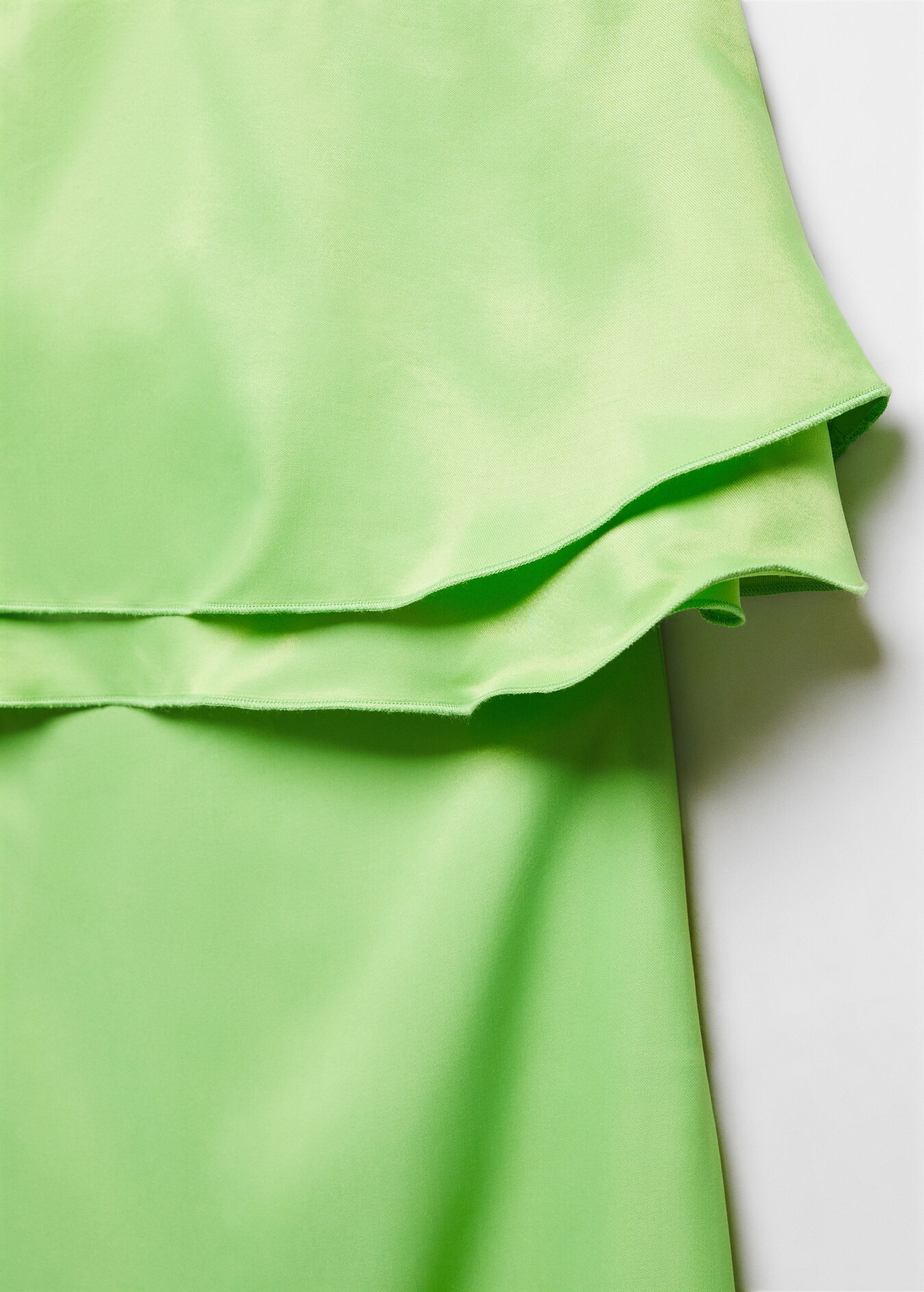 Strapless dress with ruffles Woman MANGO USA