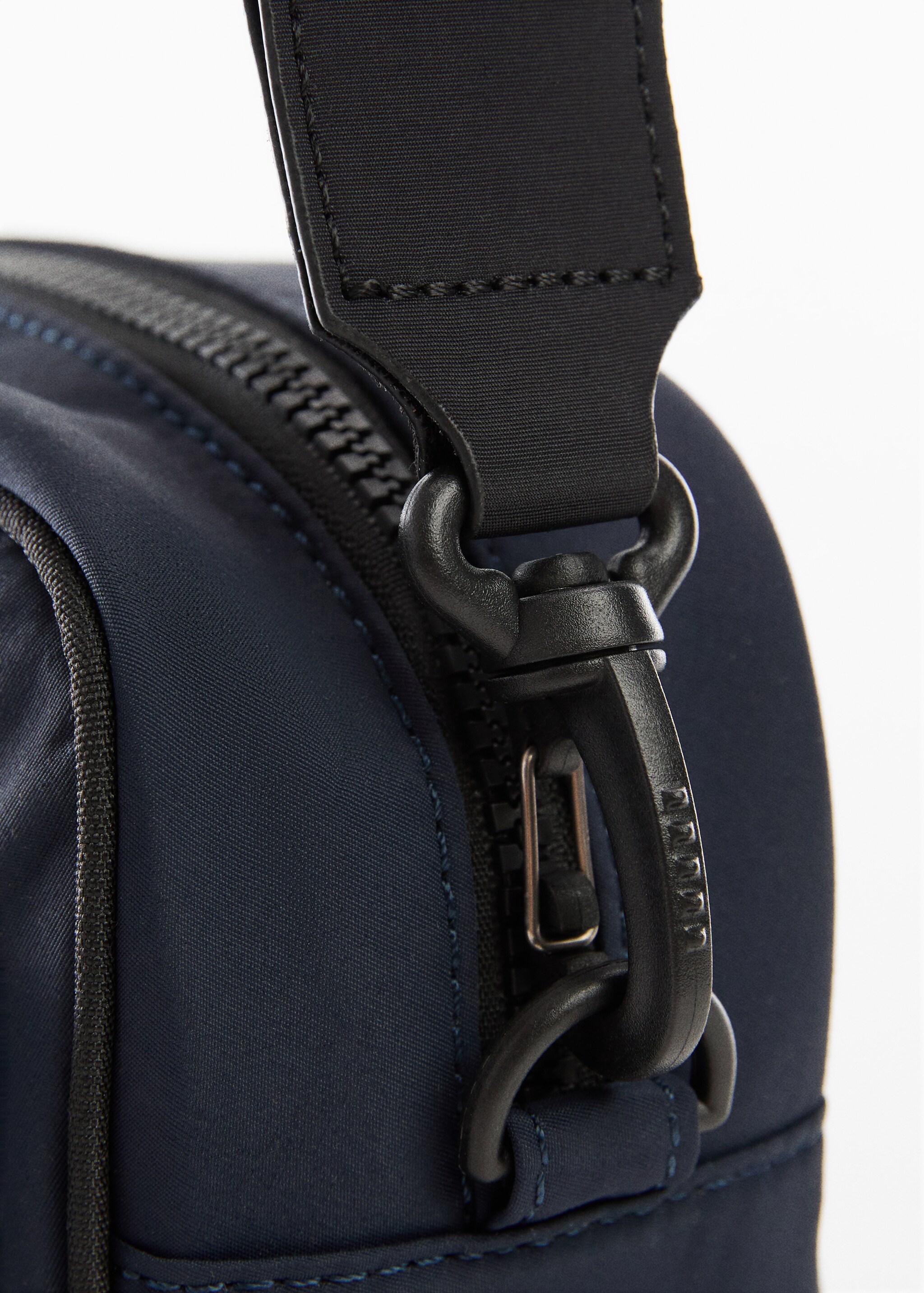 Zip-pocket shoulder strap - Details of the article 1