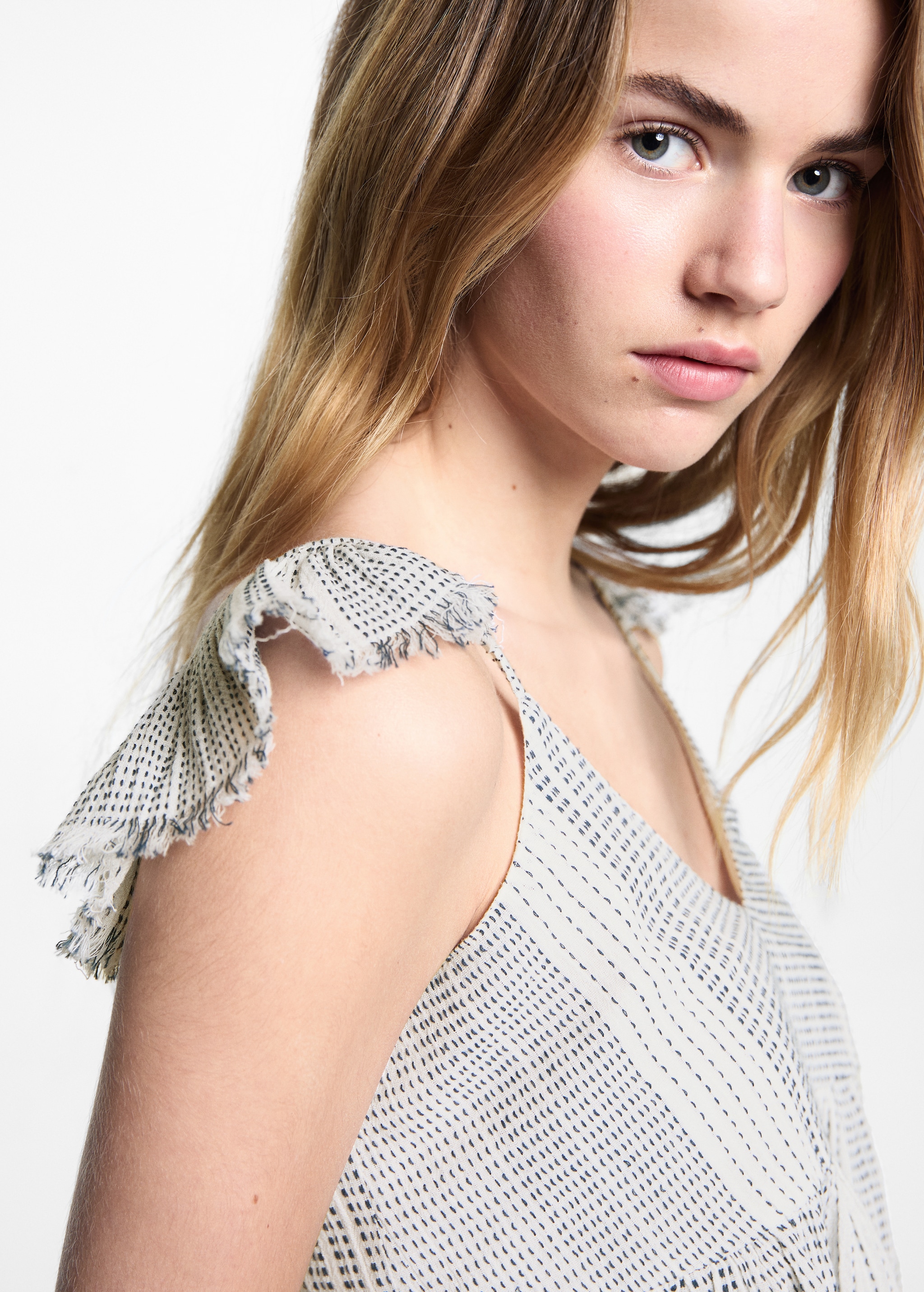 Printed top with open back - Details of the article 2