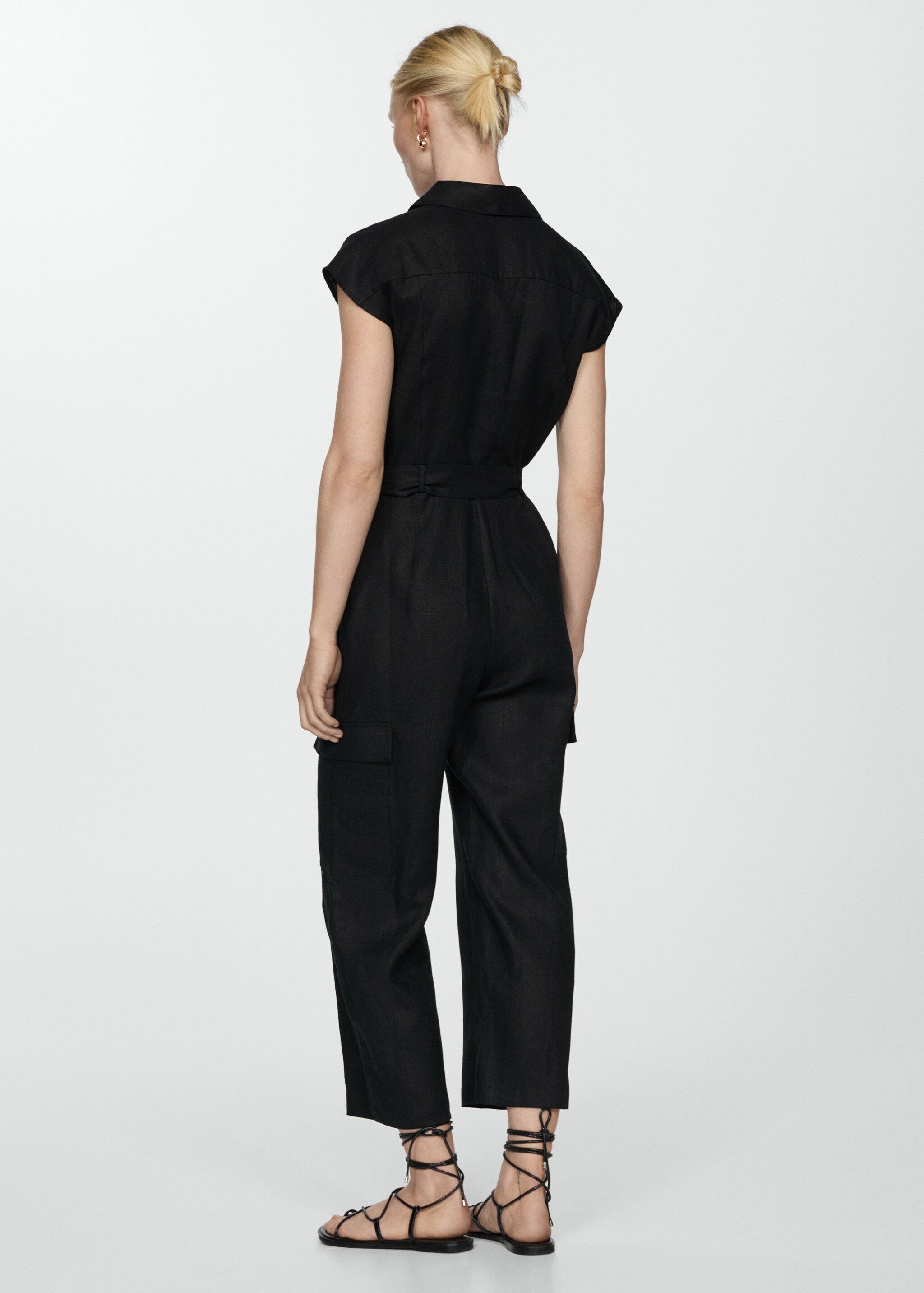 Cargo-style linen jumpsuit - Reverse of the article