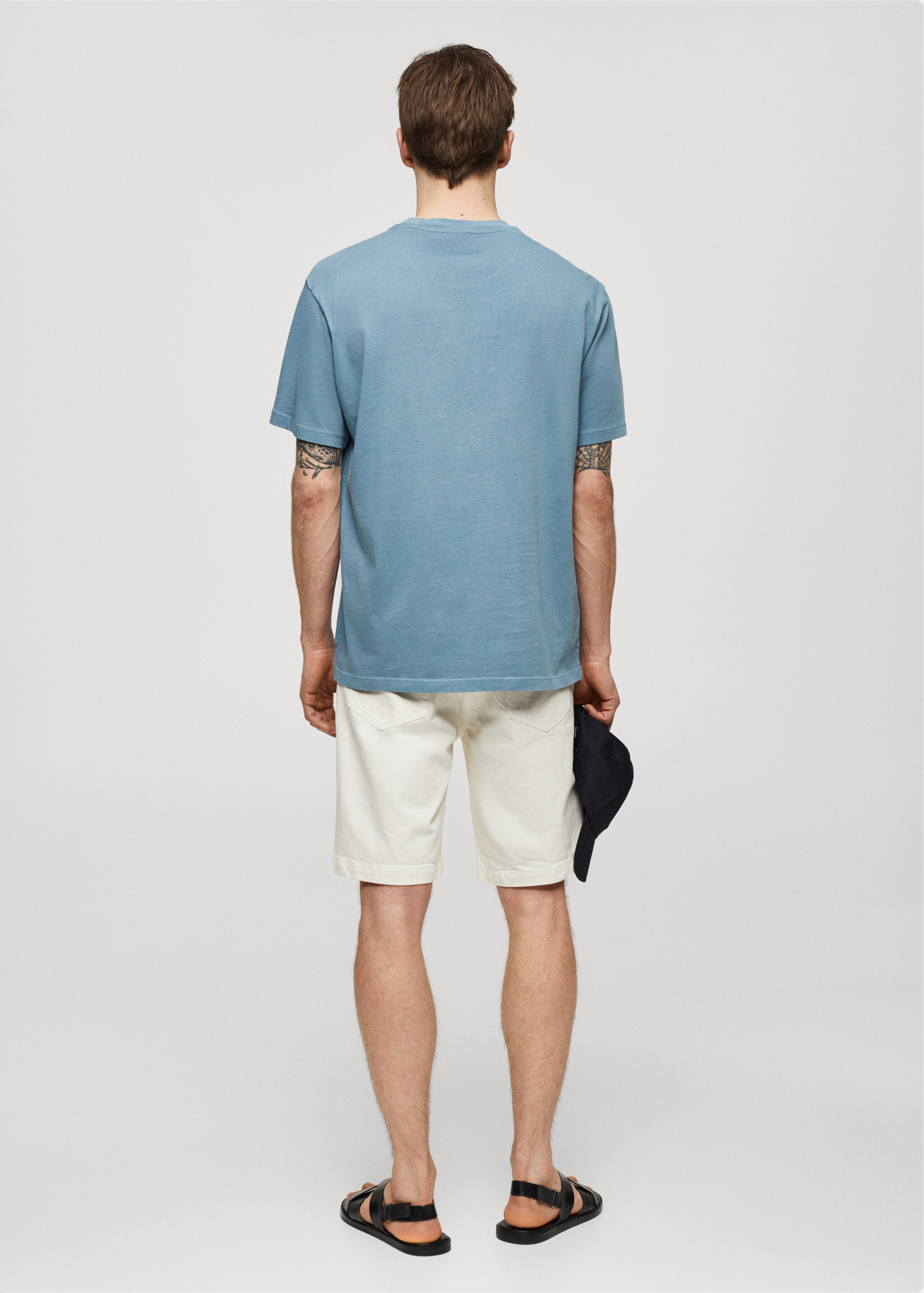 100% cotton relaxed-fit t-shirt - Reverse of the article